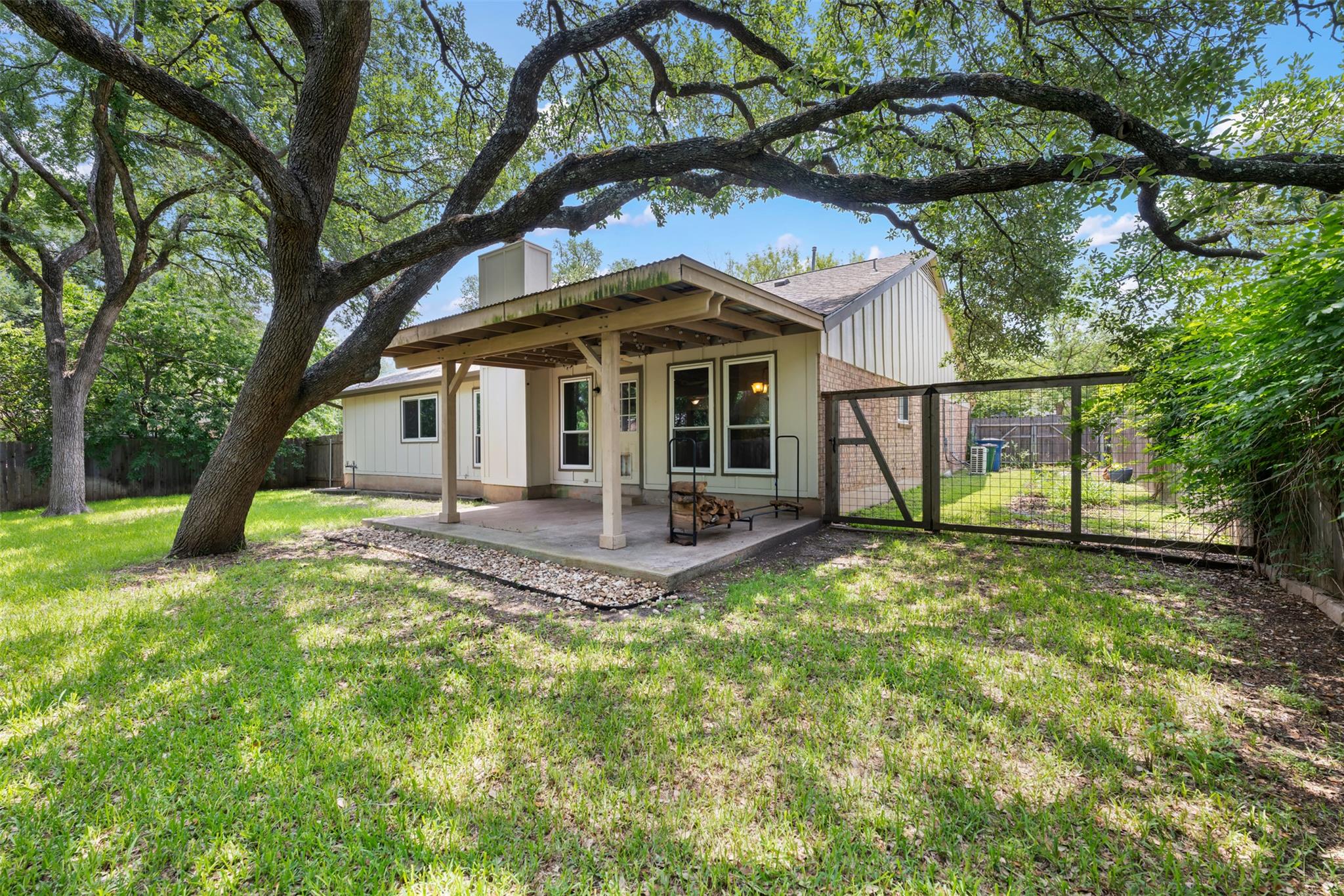 4306 Oak Creek Dr, Austin, TX 78727