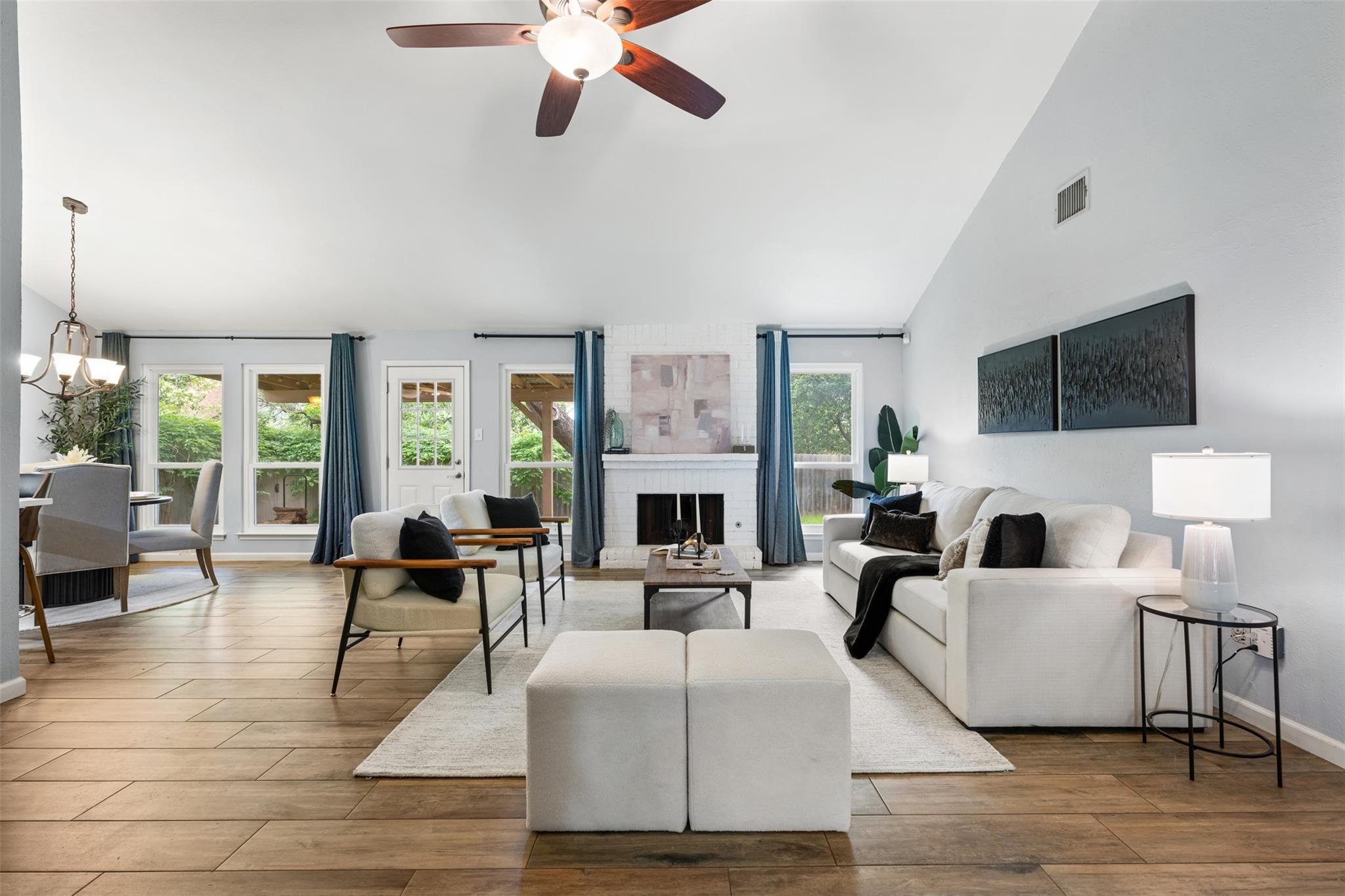 4306 Oak Creek Dr, Austin, TX 78727