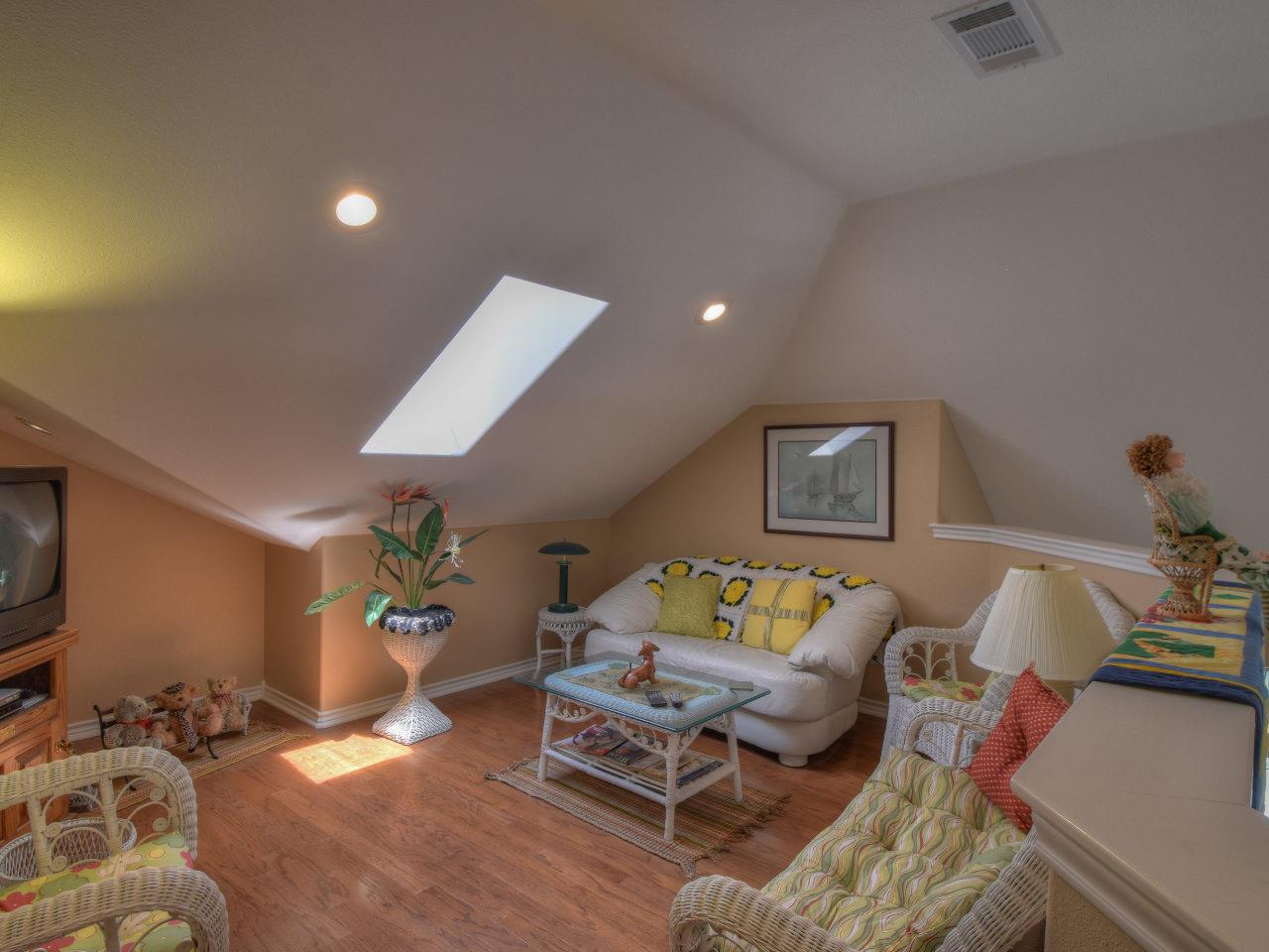 301 Dove Haven, Sunrise Beach, TX 78643