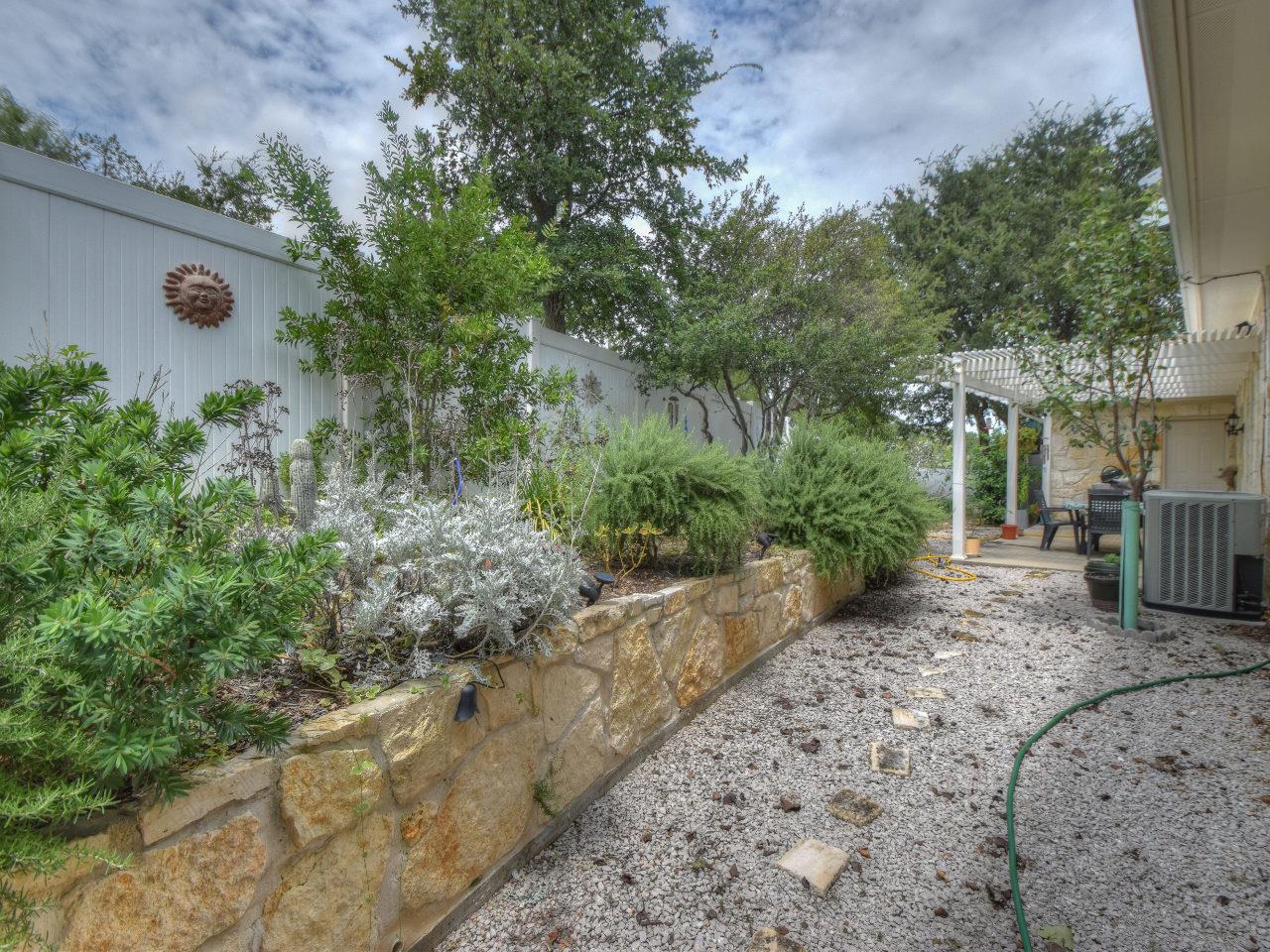 301 Dove Haven, Sunrise Beach, TX 78643