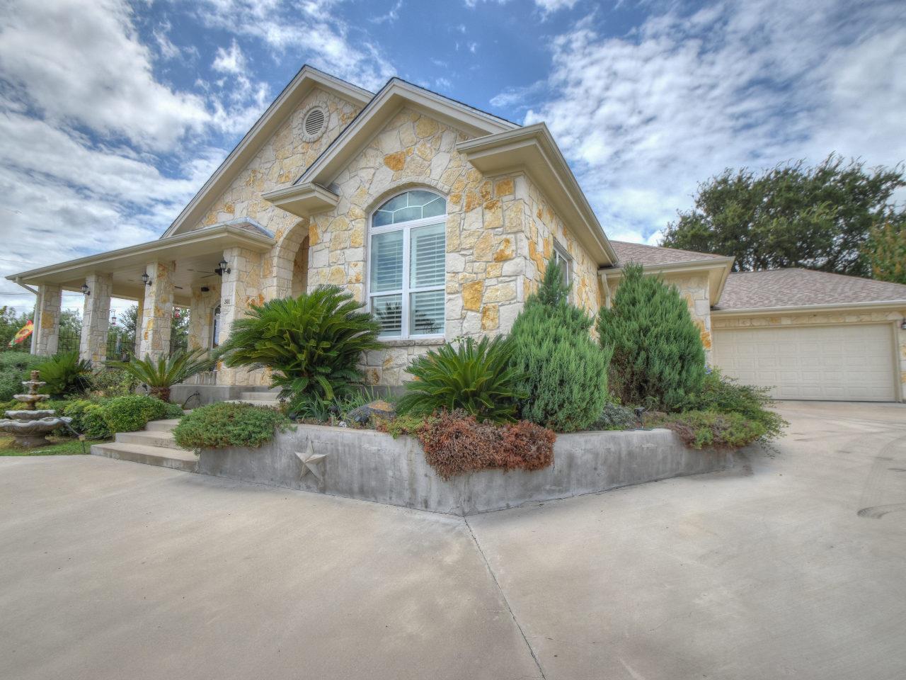 301 Dove Haven, Sunrise Beach, TX 78643