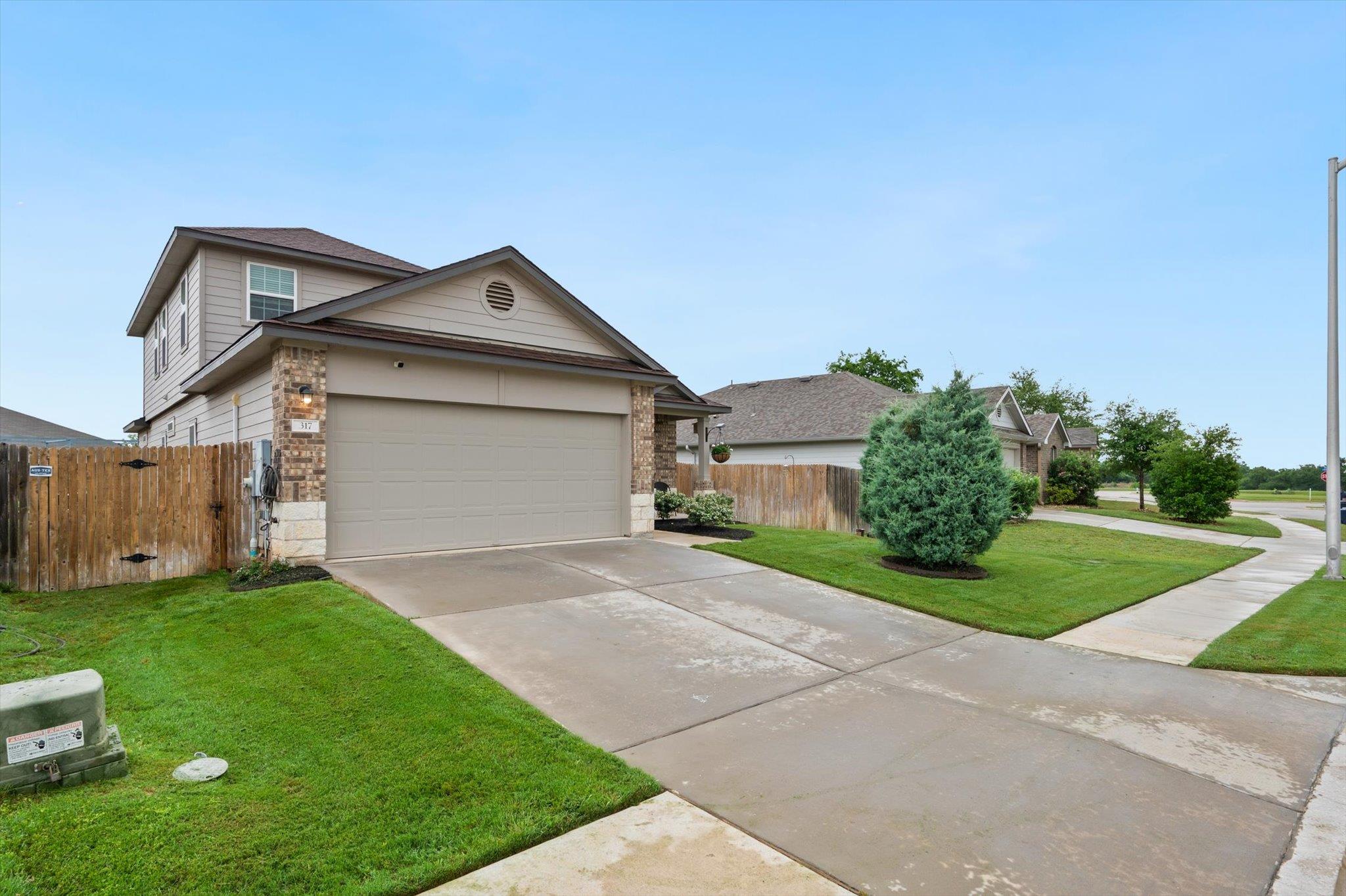 317 Old Glory Trl, Liberty Hill, TX 78642