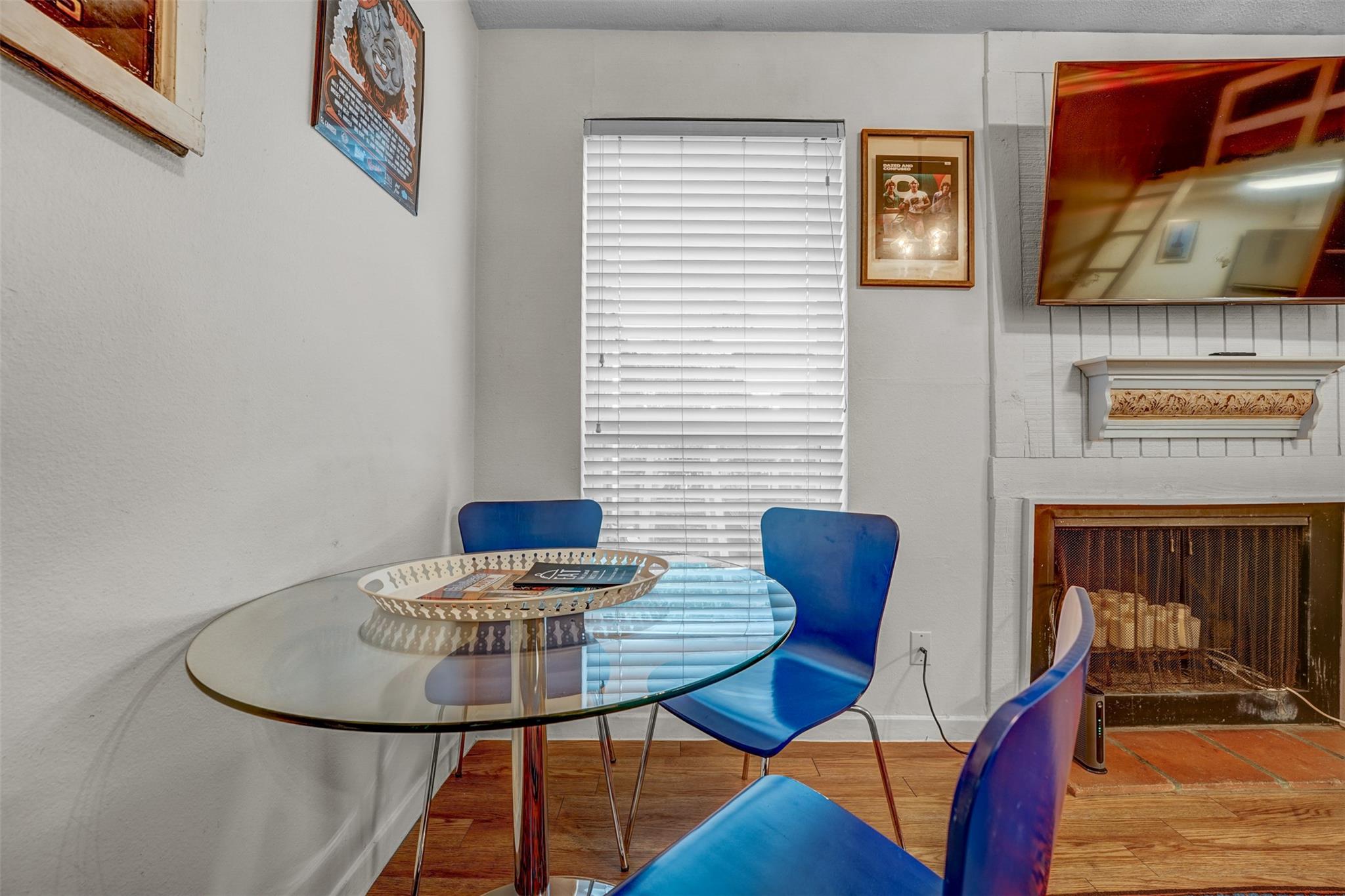 1000 W 26th St # 215, Austin, TX 78705