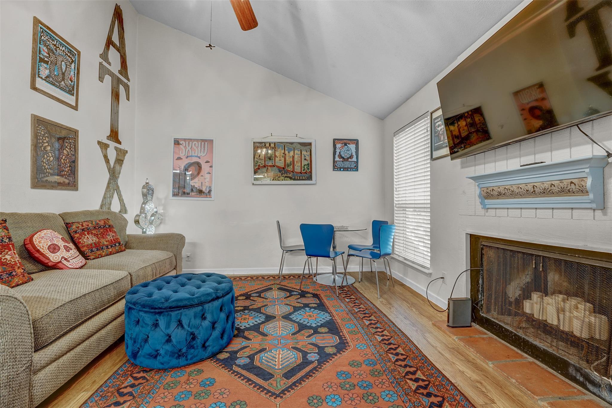 1000 W 26th St # 215, Austin, TX 78705