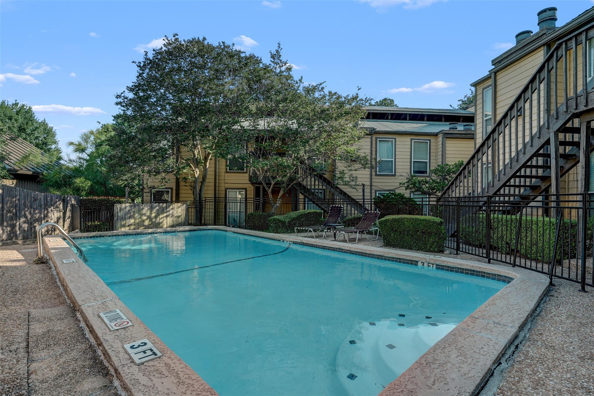 1000 W 26th St # 215, Austin, TX 78705