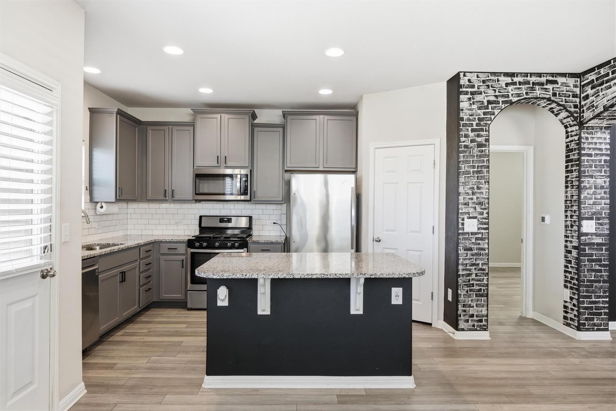 6400 Mary Lewis Dr, Austin, TX 78747