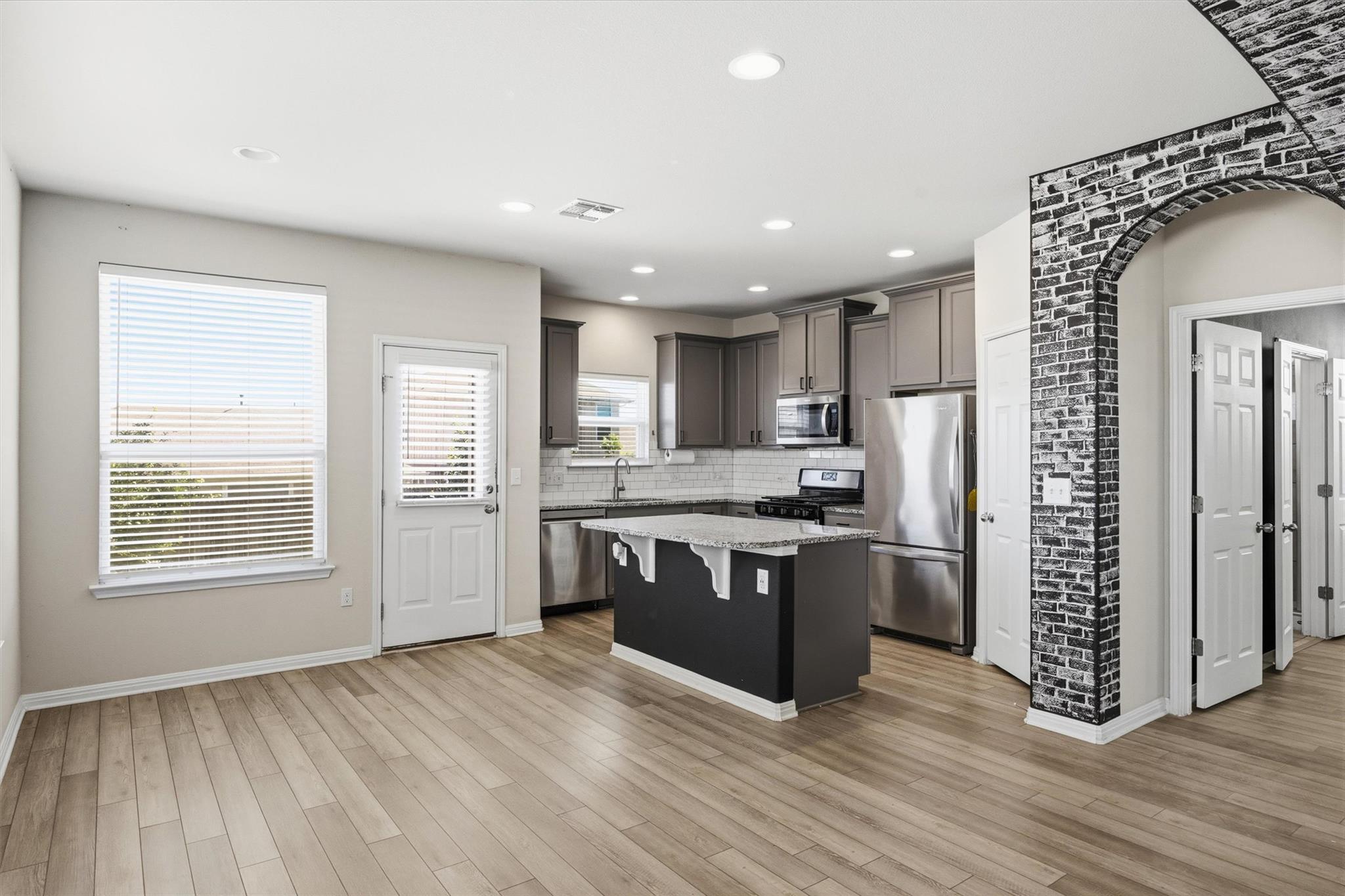 6400 Mary Lewis Dr, Austin, TX 78747