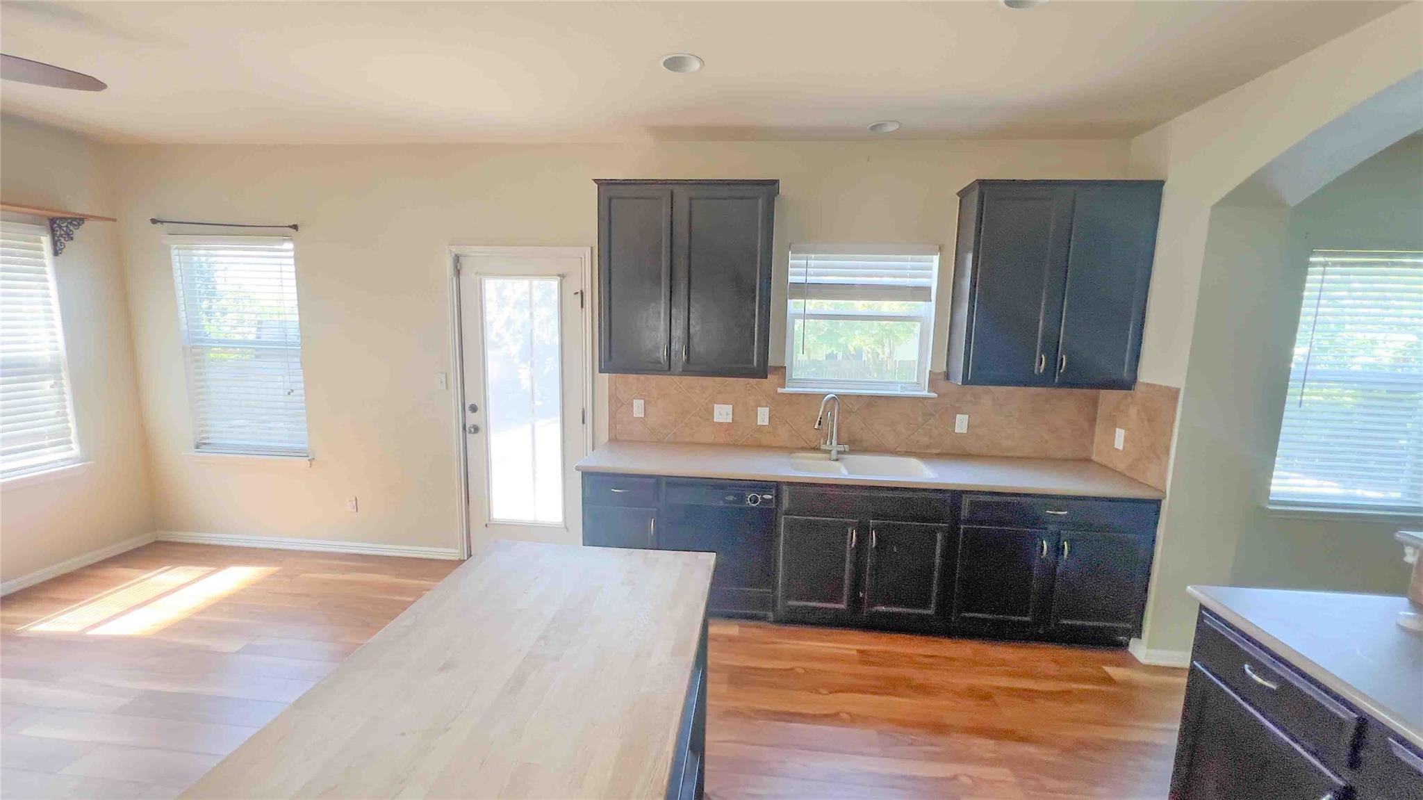 709 Rusk Rd, Round Rock, TX 78665