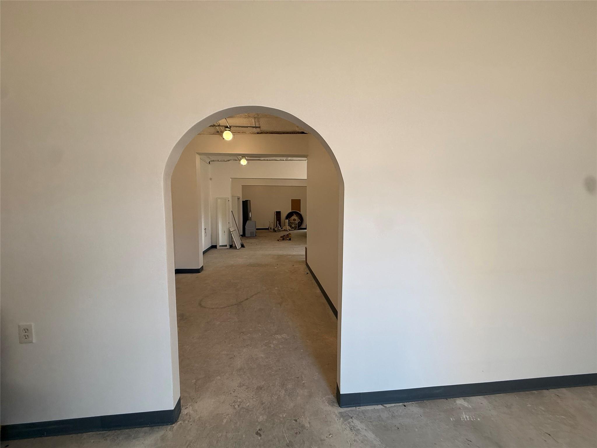 117 S Main St, Elgin, TX 78621