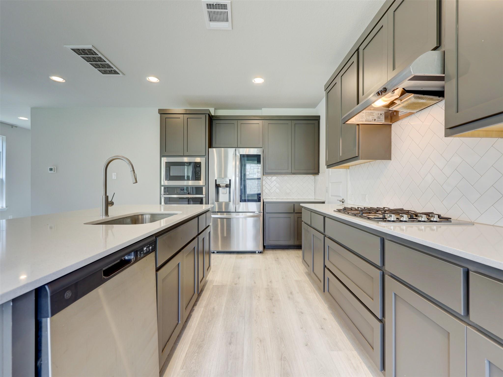 11417 Lago De Garda Dr, Austin, TX 78747