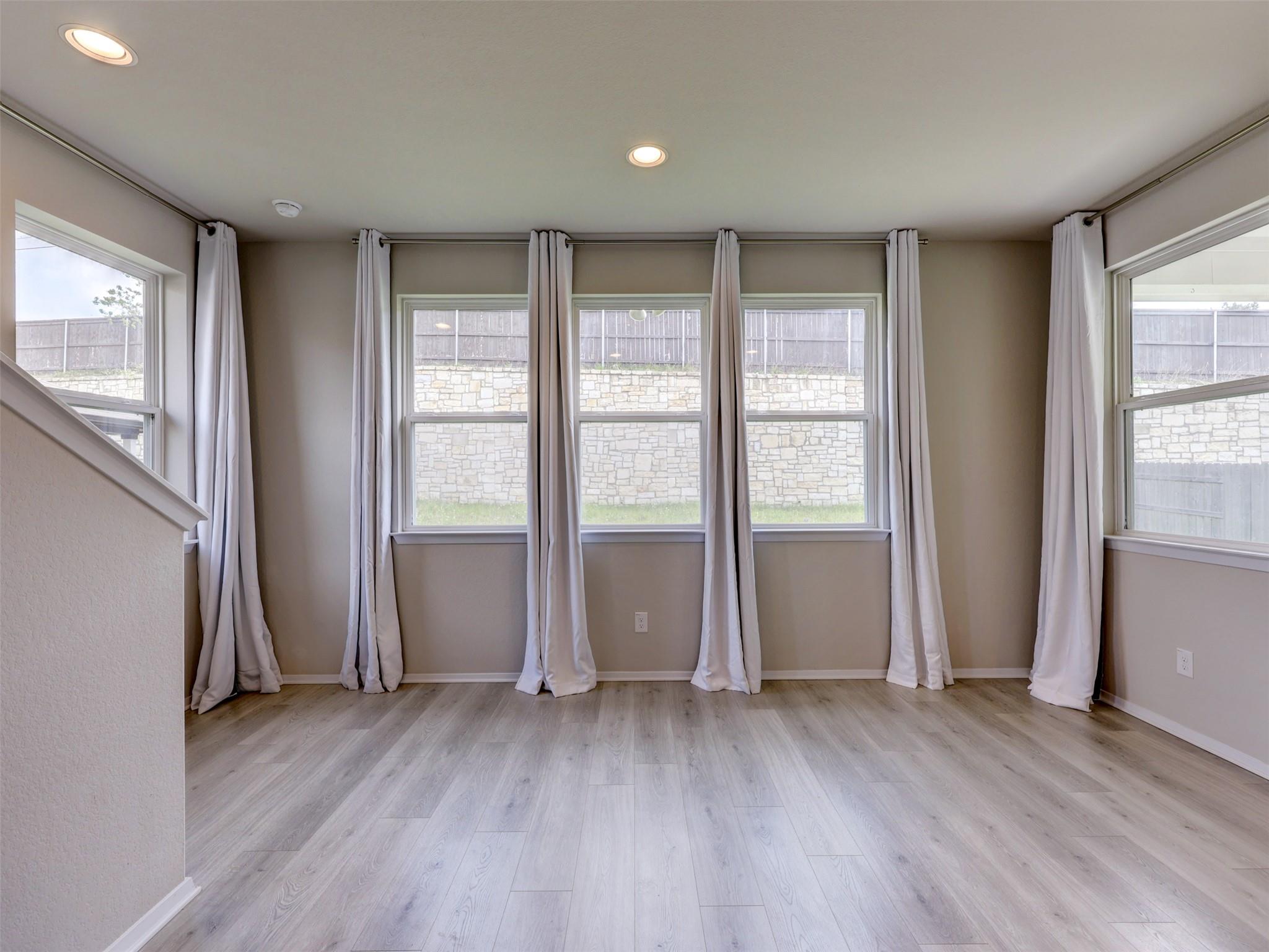 11417 Lago De Garda Dr, Austin, TX 78747