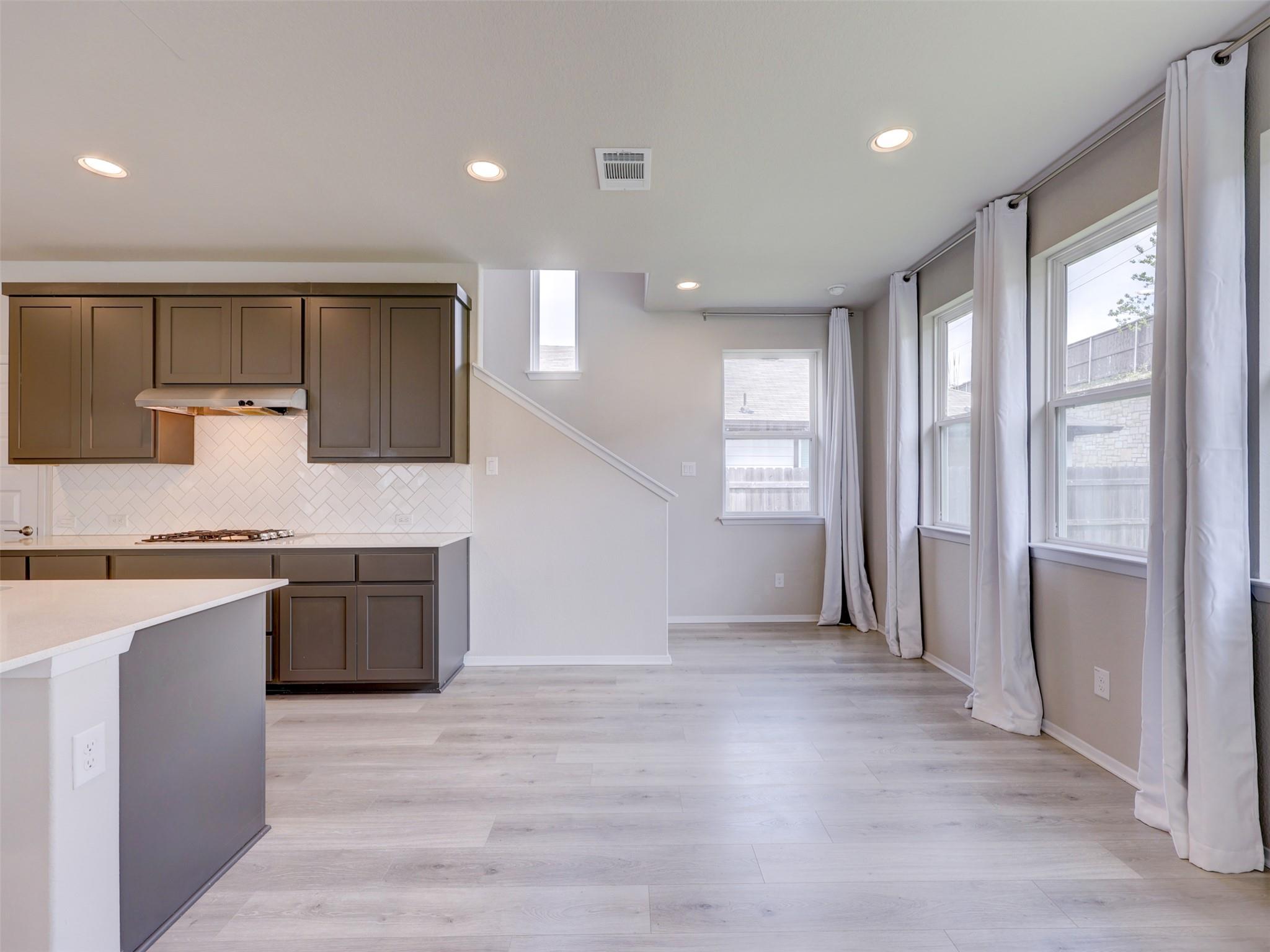 11417 Lago De Garda Dr, Austin, TX 78747