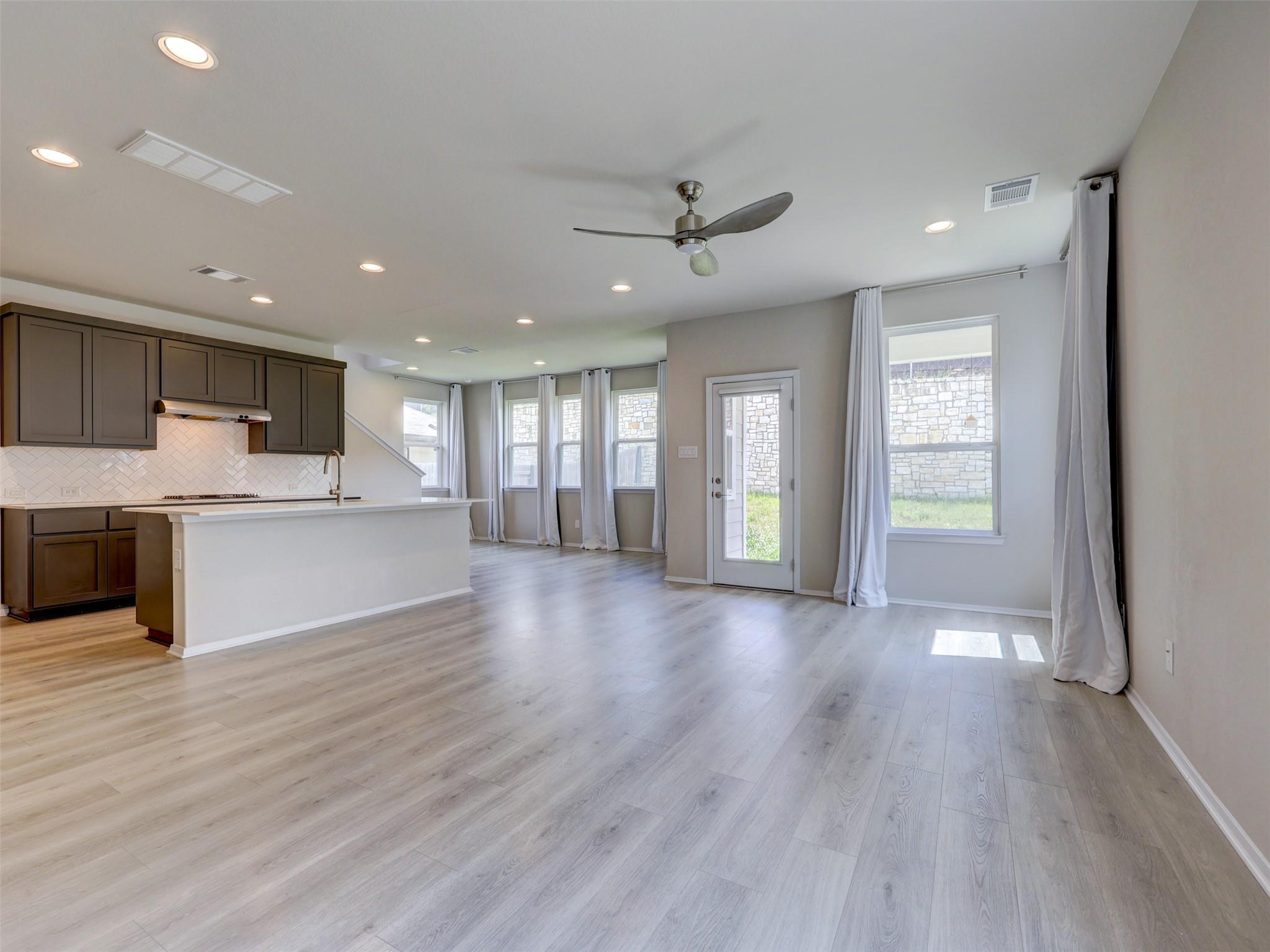 11417 Lago De Garda Dr, Austin, TX 78747