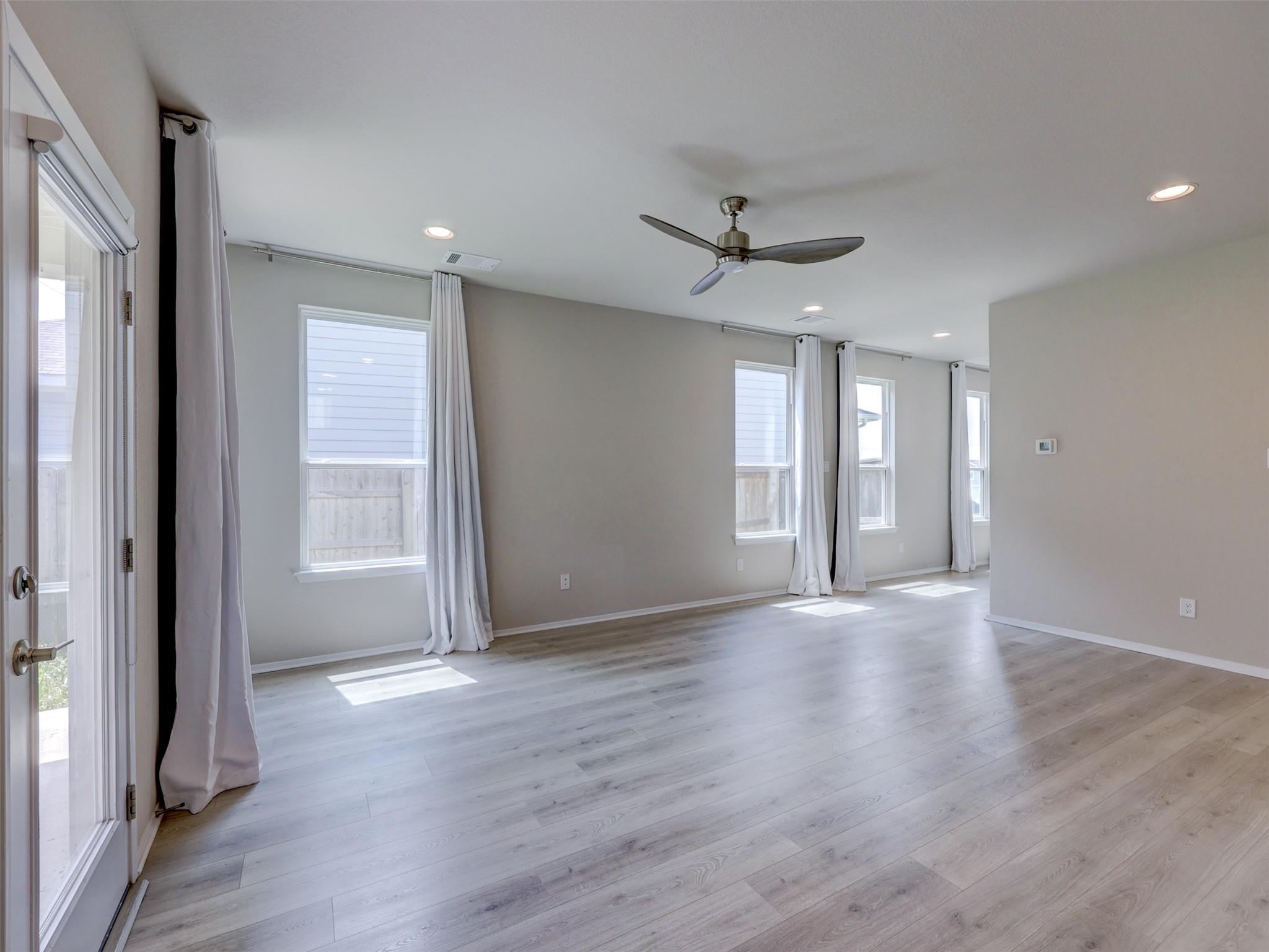 11417 Lago De Garda Dr, Austin, TX 78747