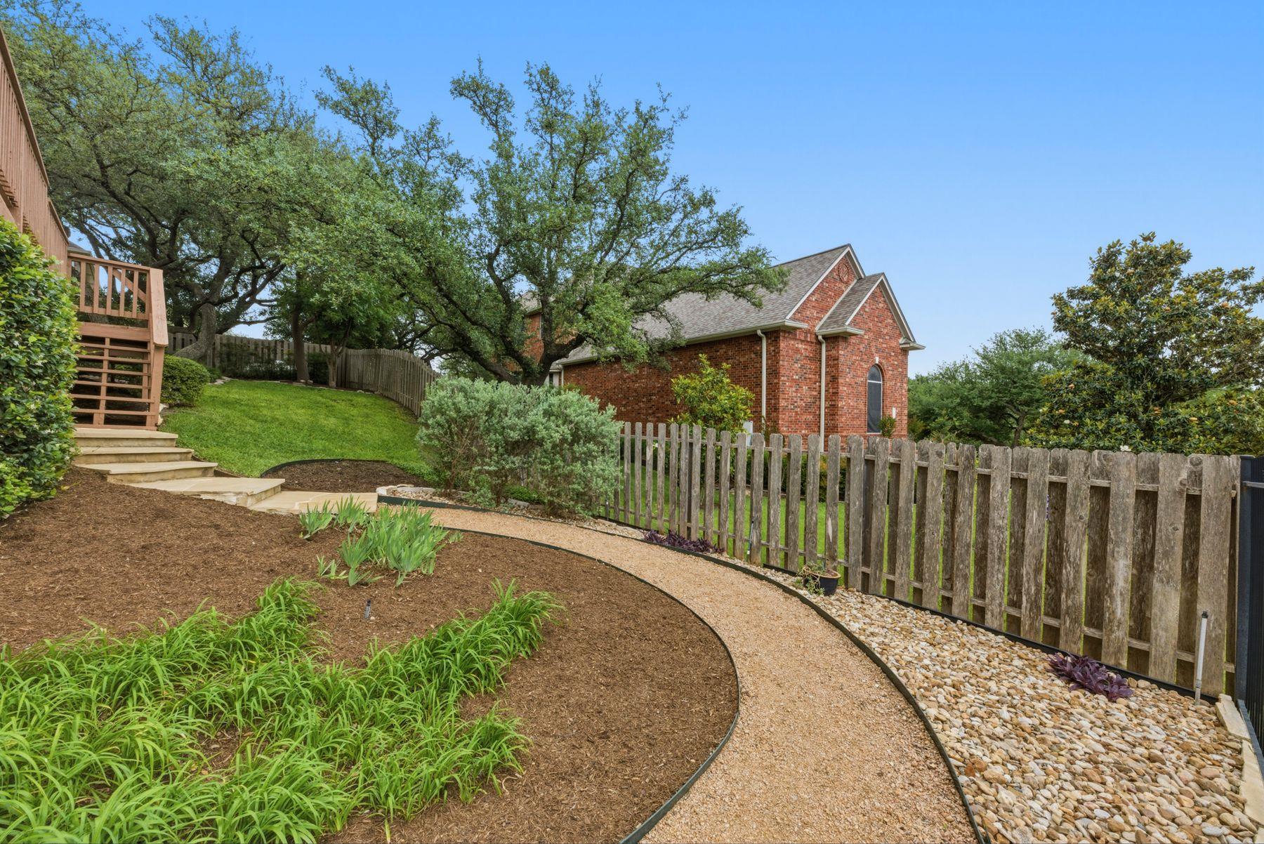 10417 Peonia Ct, Austin, TX 78733