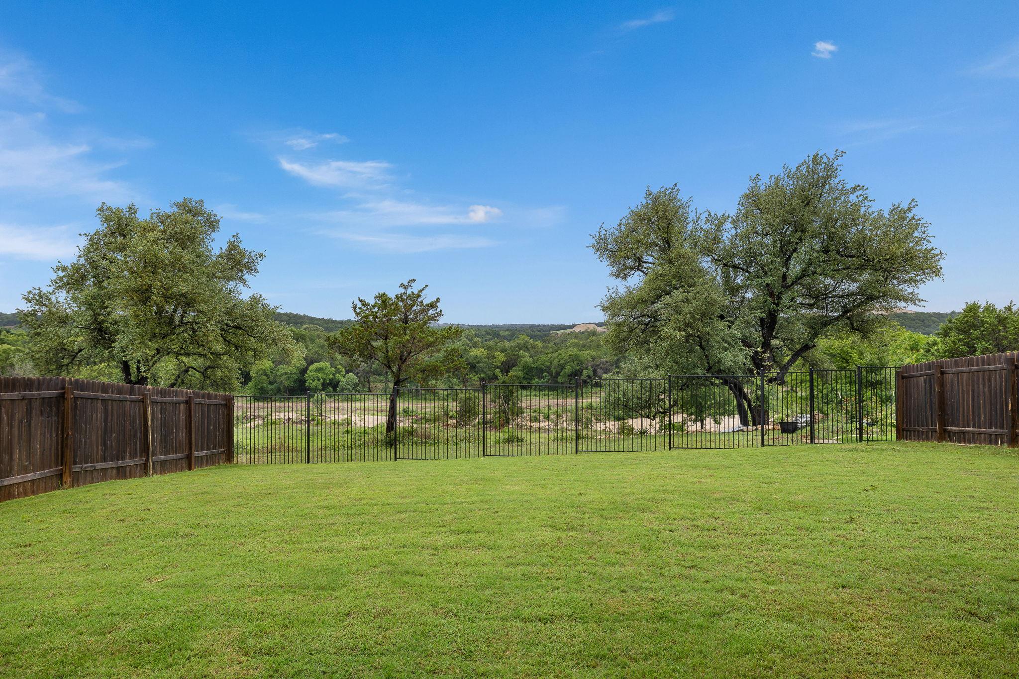 1219 Leaning Oak Ln, Georgetown, TX 78628