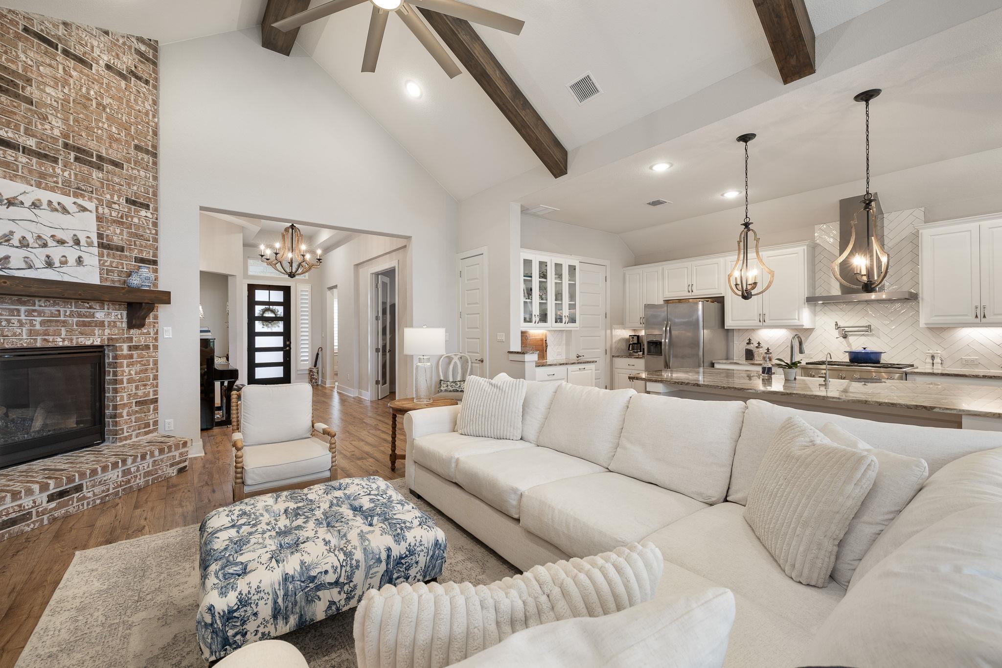 1219 Leaning Oak Ln, Georgetown, TX 78628