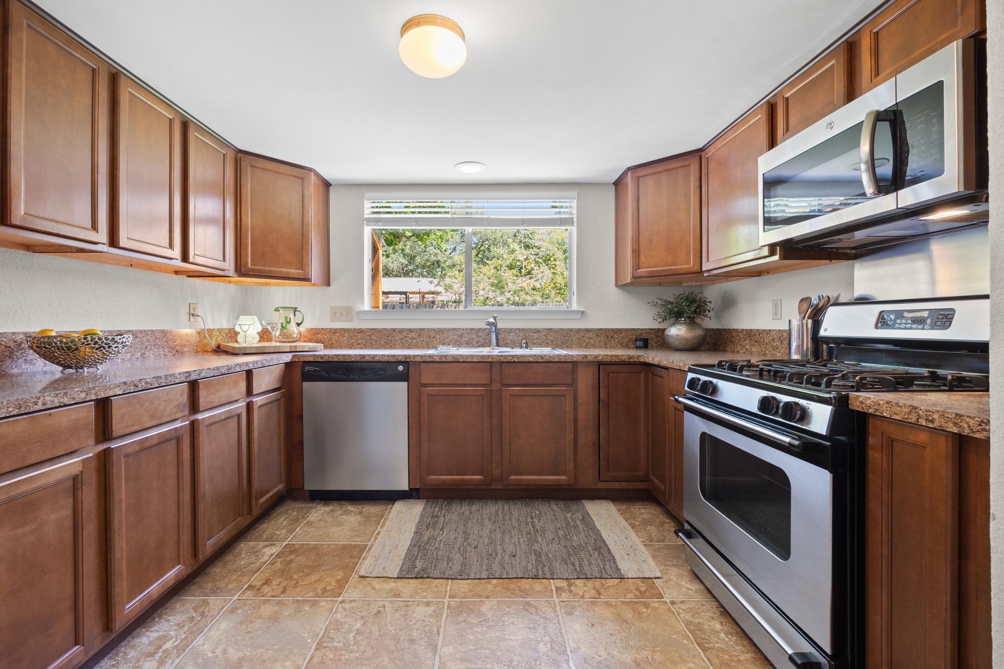 1404 O K Corral, Austin, TX 78748