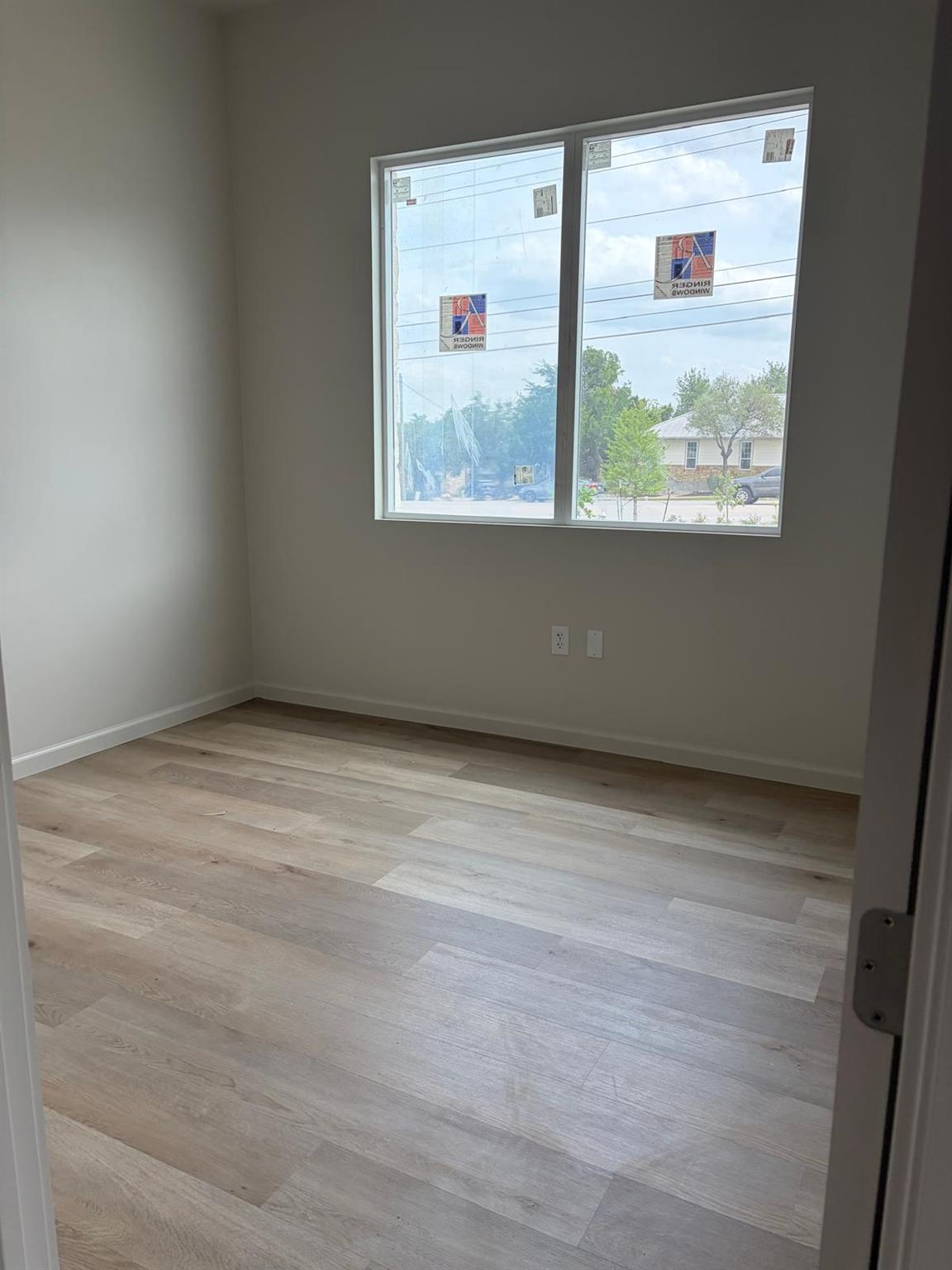 701 Crystal Falls Pkwy # 110 & 120, Leander, TX 78641