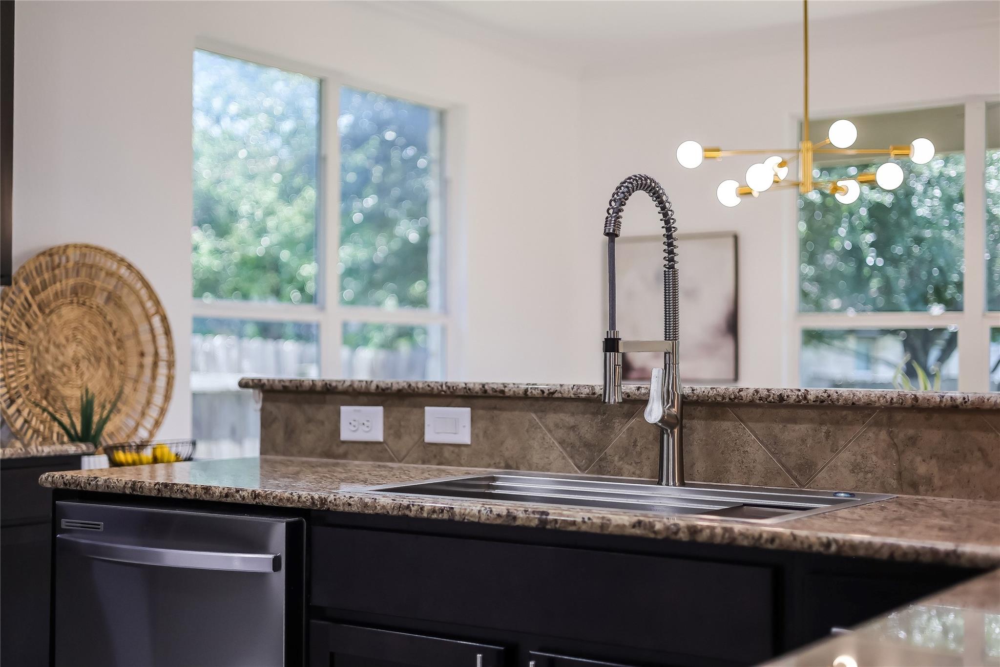 13901 Marathon Rd, Austin, TX 78717
