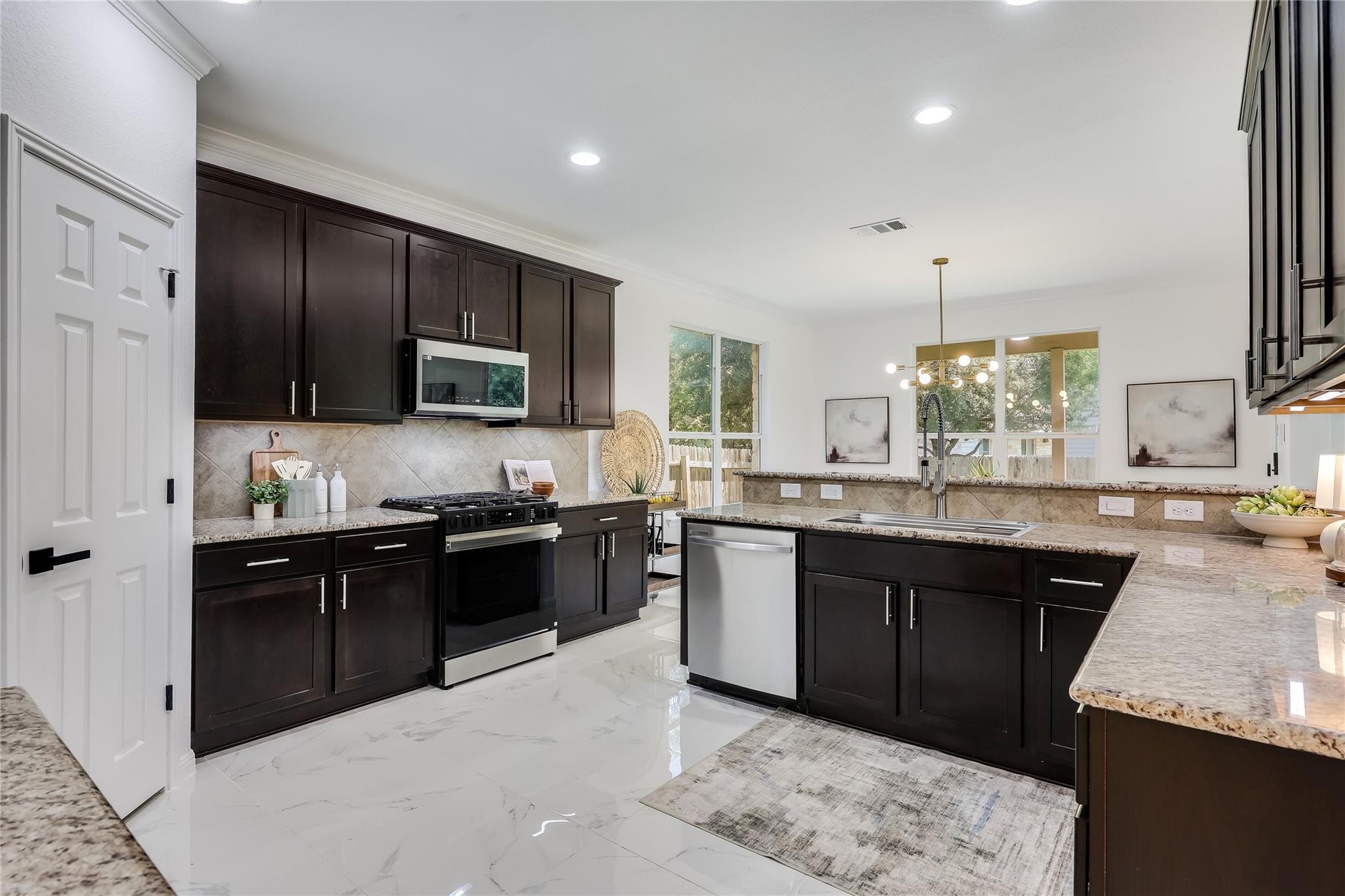 13901 Marathon Rd, Austin, TX 78717