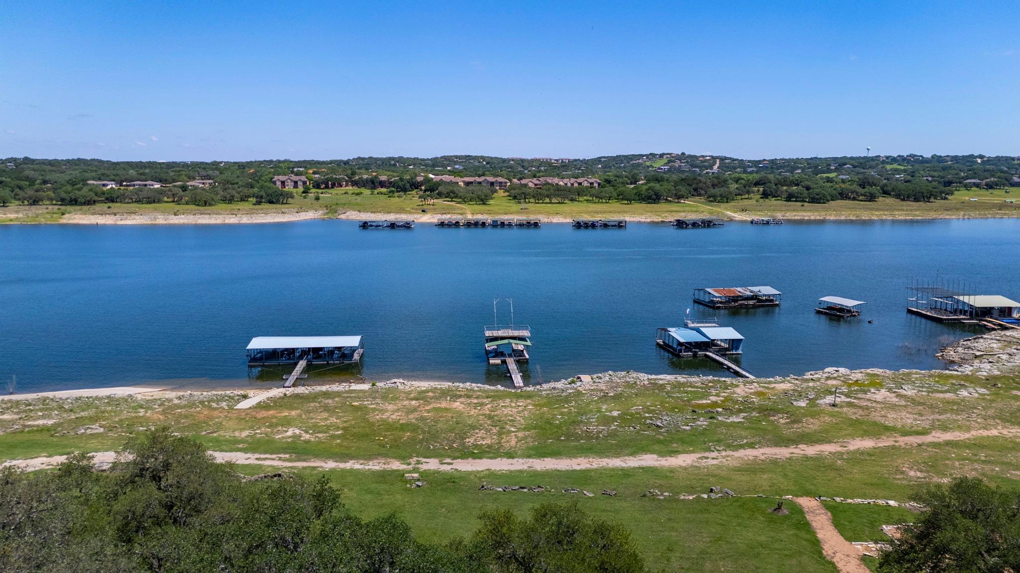 20808 Lakeshore Dr W, Spicewood, TX 78669