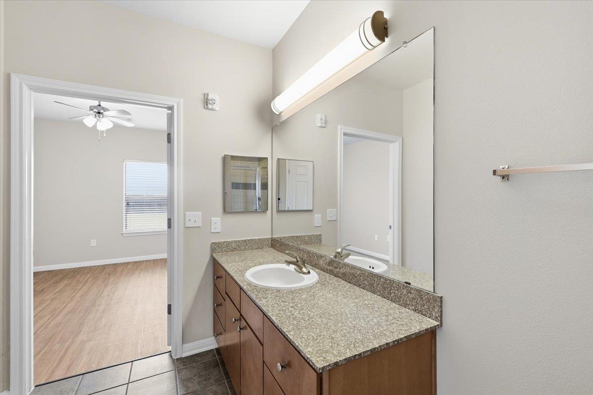 2502 Leon St # 414, Austin, TX 78705