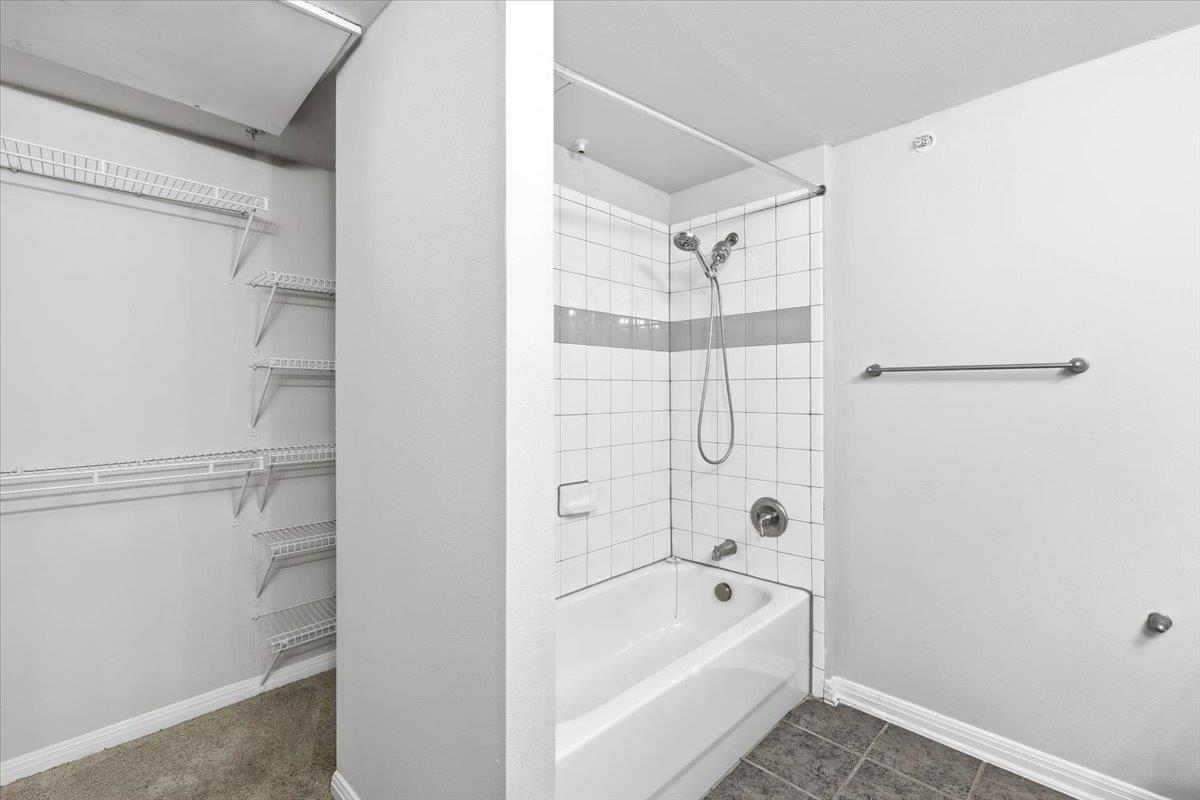 2502 Leon St # 414, Austin, TX 78705