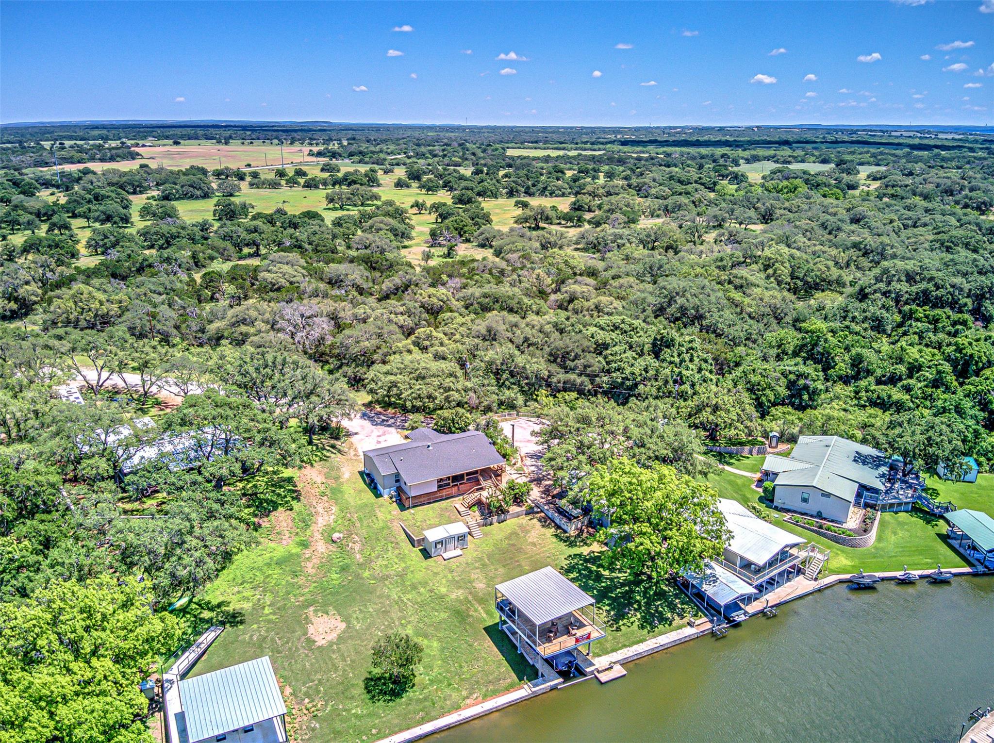702 Liveoak Rd, Kingsland, TX 78639