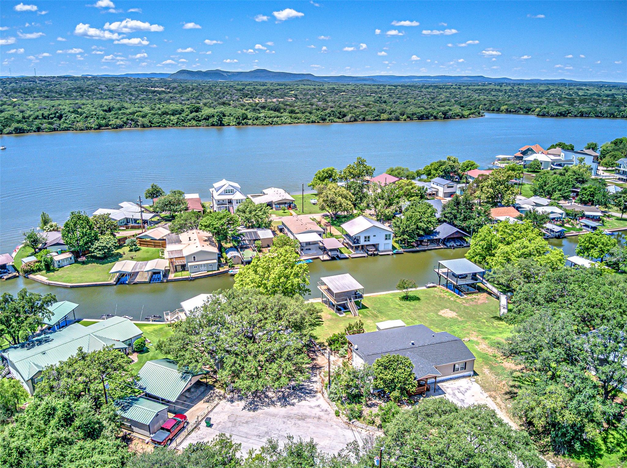 702 Liveoak Rd, Kingsland, TX 78639