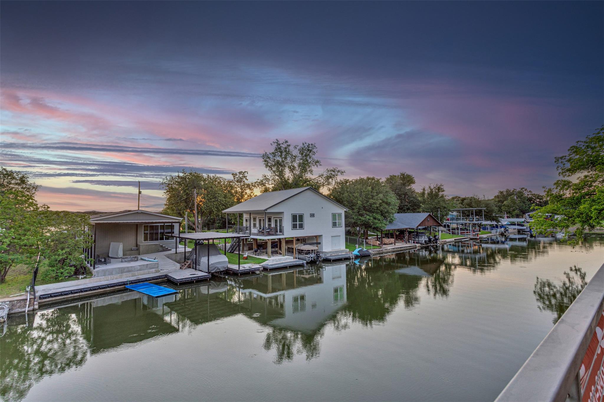 702 Liveoak Rd, Kingsland, TX 78639