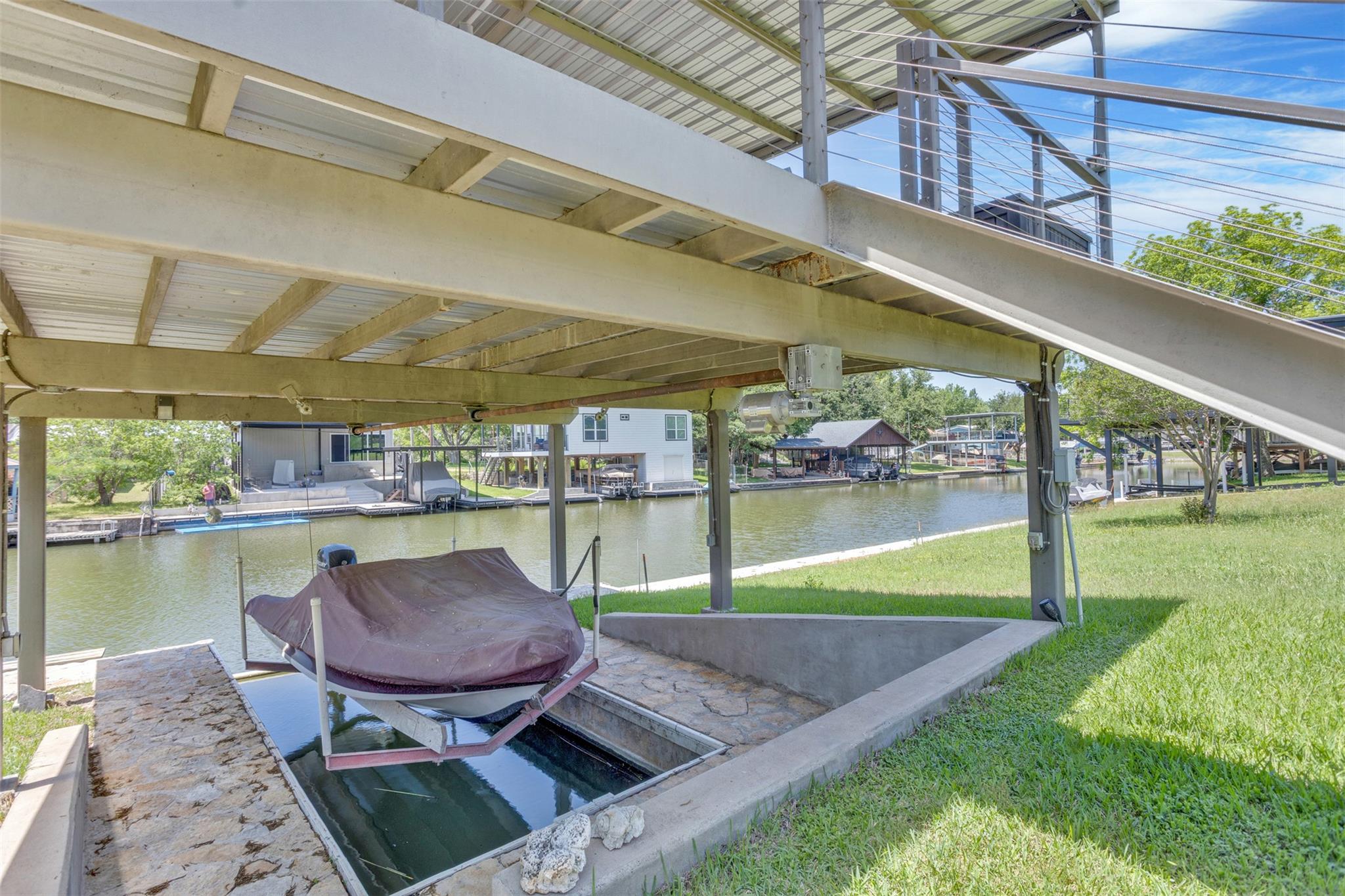 702 Liveoak Rd, Kingsland, TX 78639