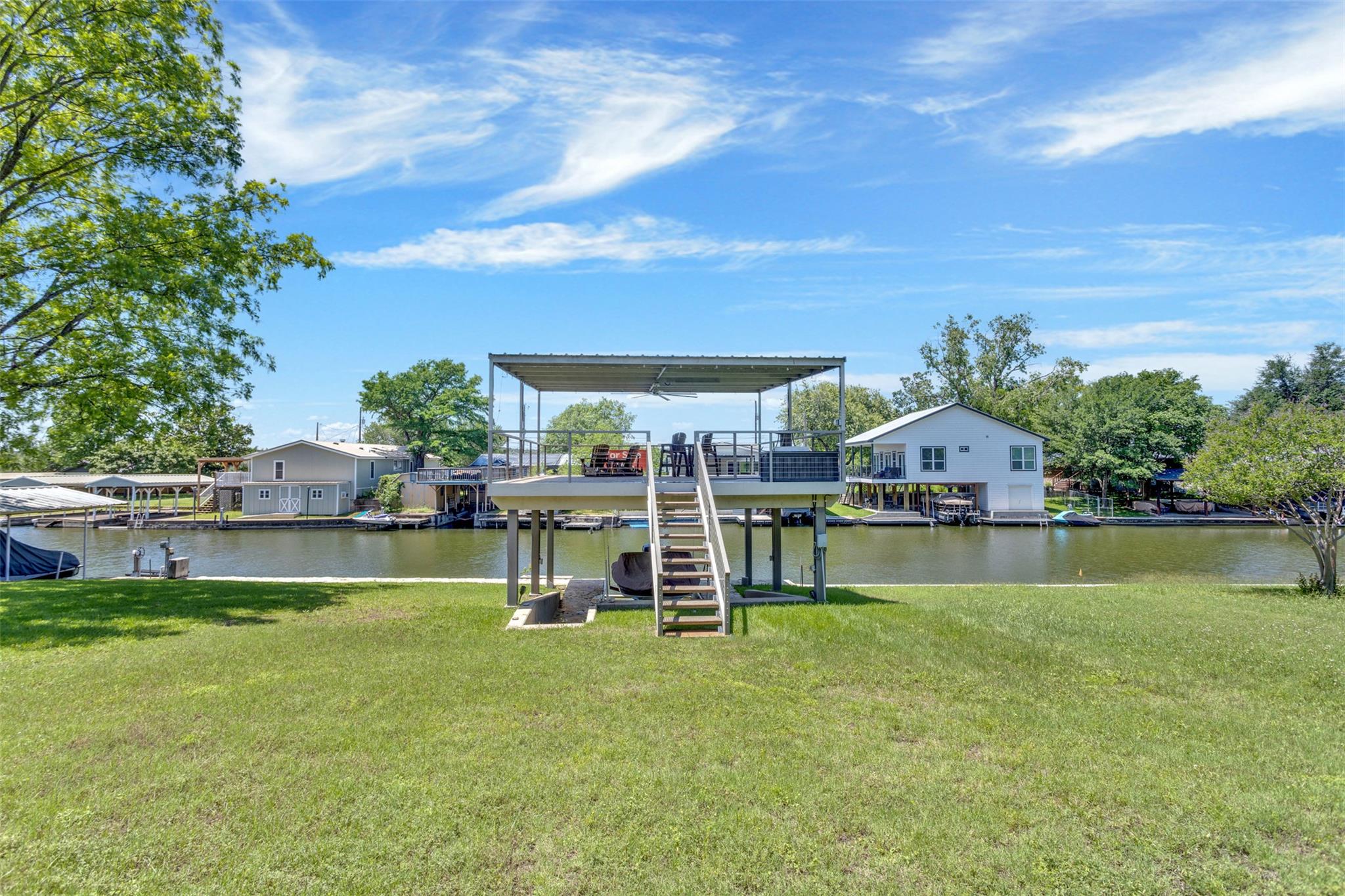 702 Liveoak Rd, Kingsland, TX 78639