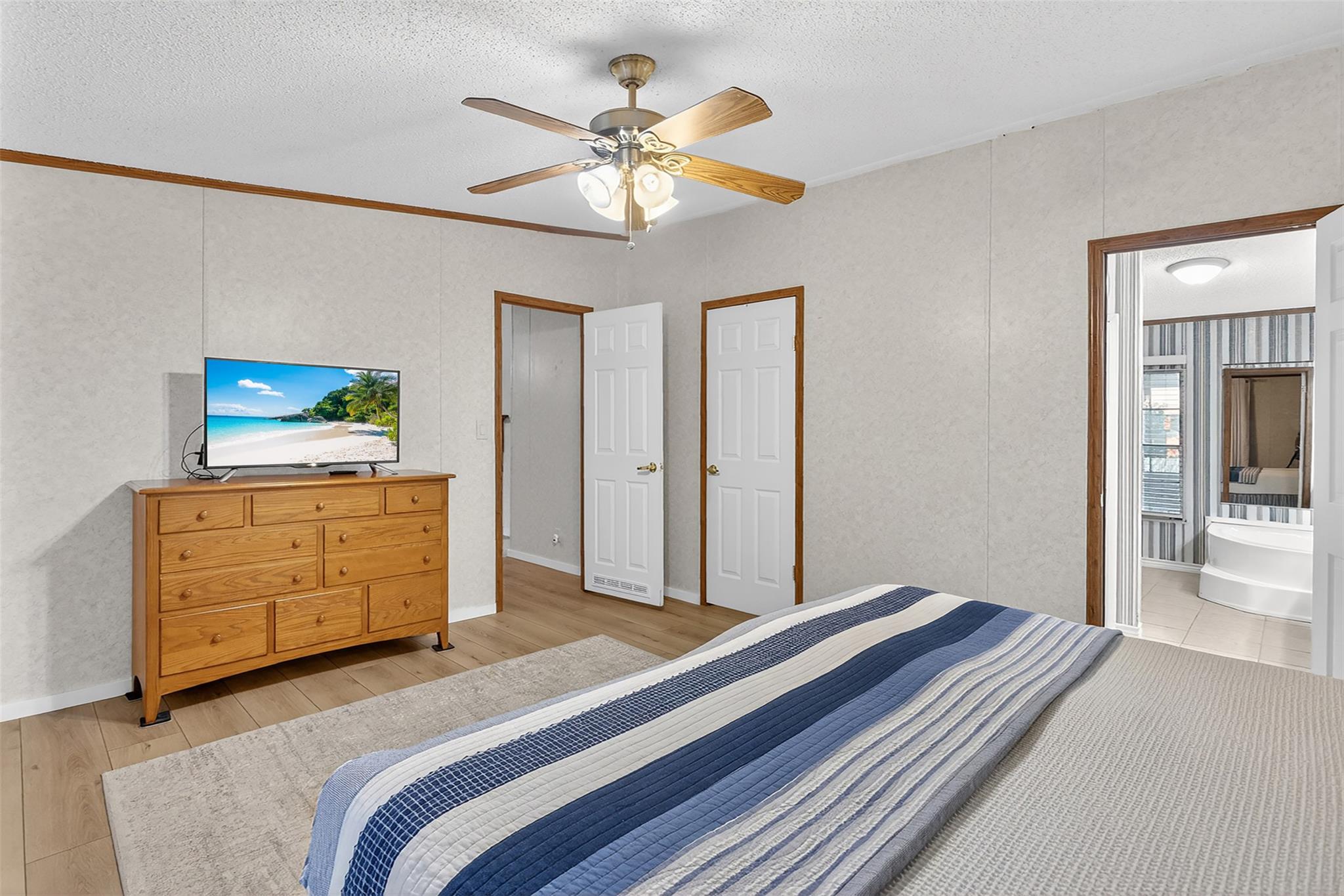 702 Liveoak Rd, Kingsland, TX 78639