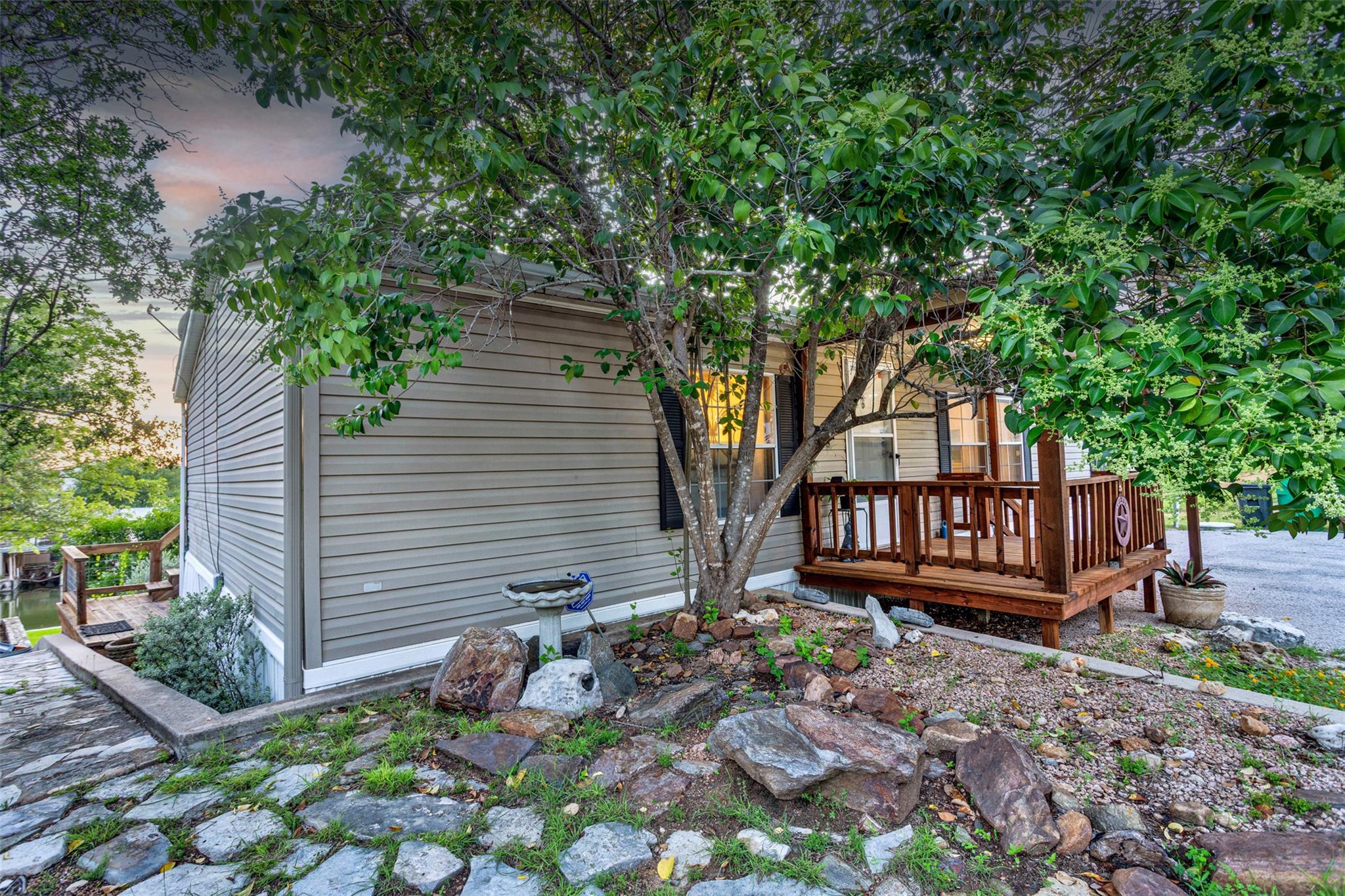 702 Liveoak Rd, Kingsland, TX 78639
