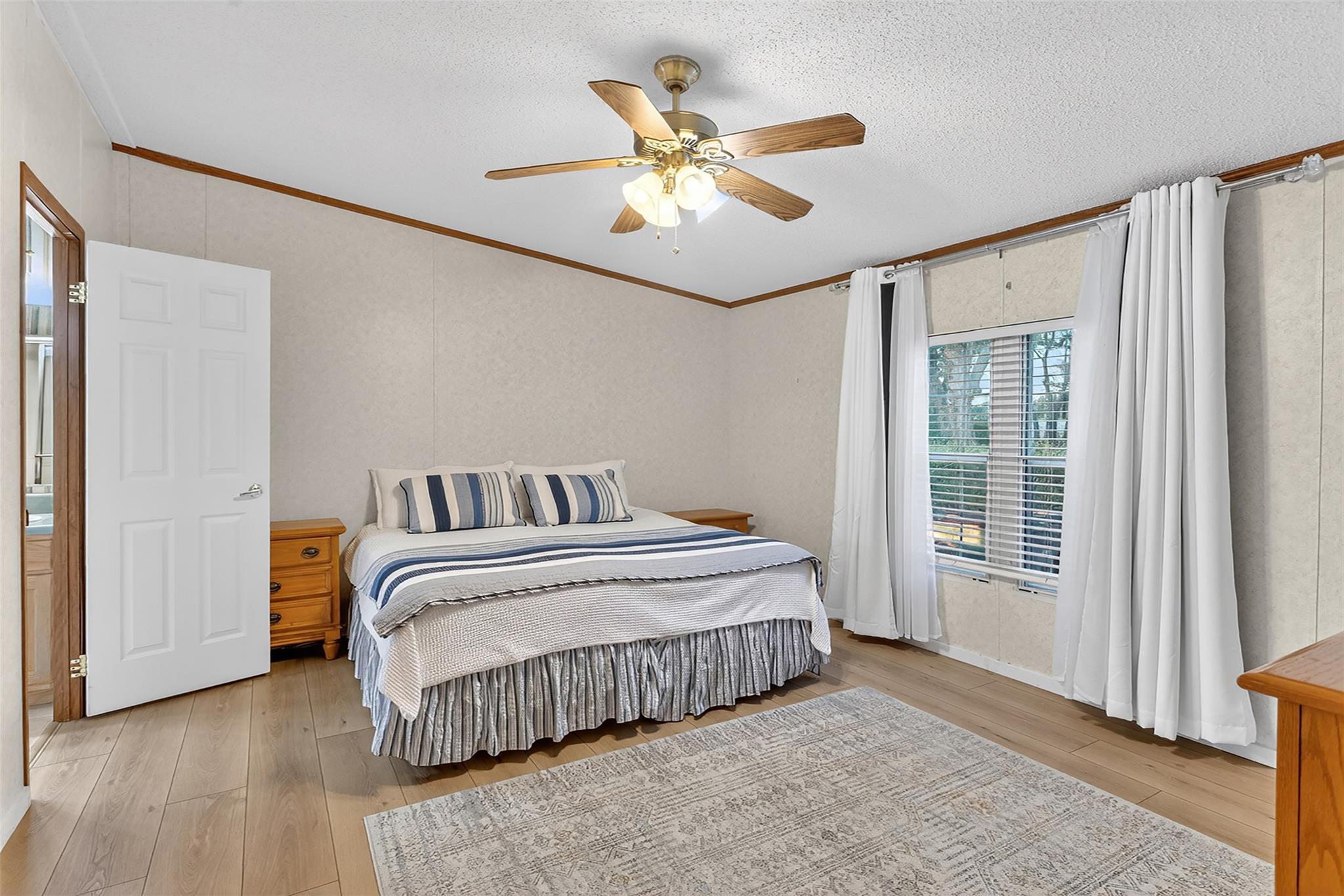 702 Liveoak Rd, Kingsland, TX 78639