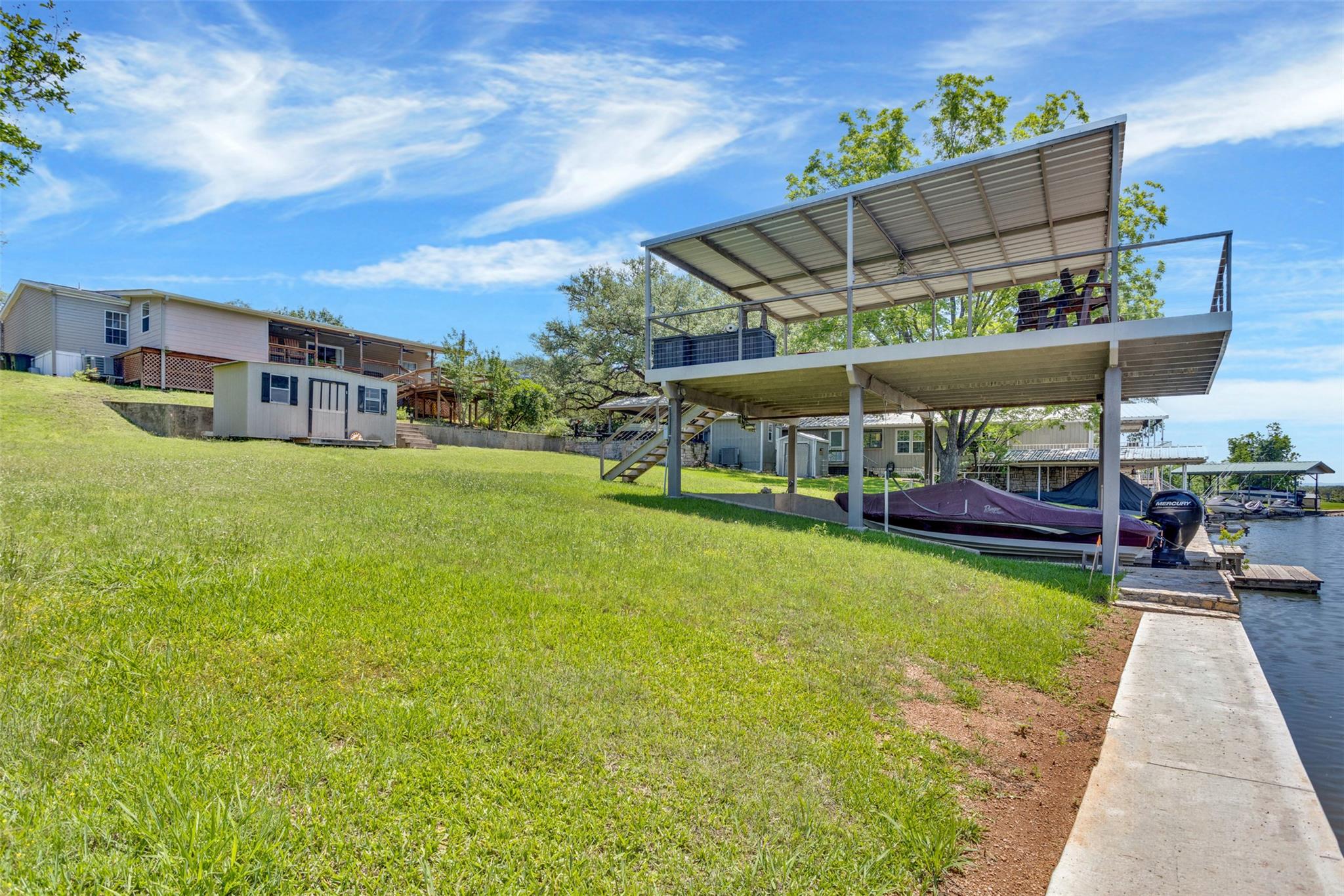 702 Liveoak Rd, Kingsland, TX 78639