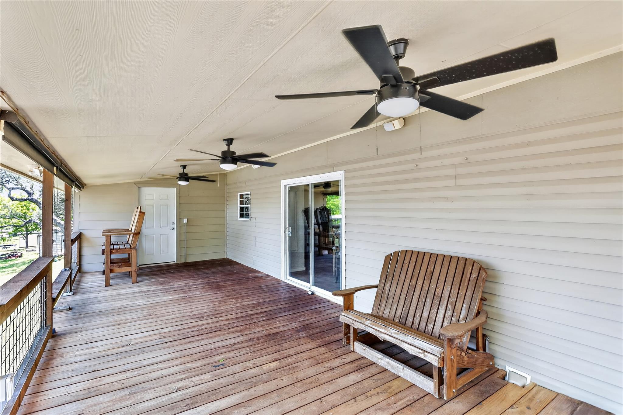 702 Liveoak Rd, Kingsland, TX 78639