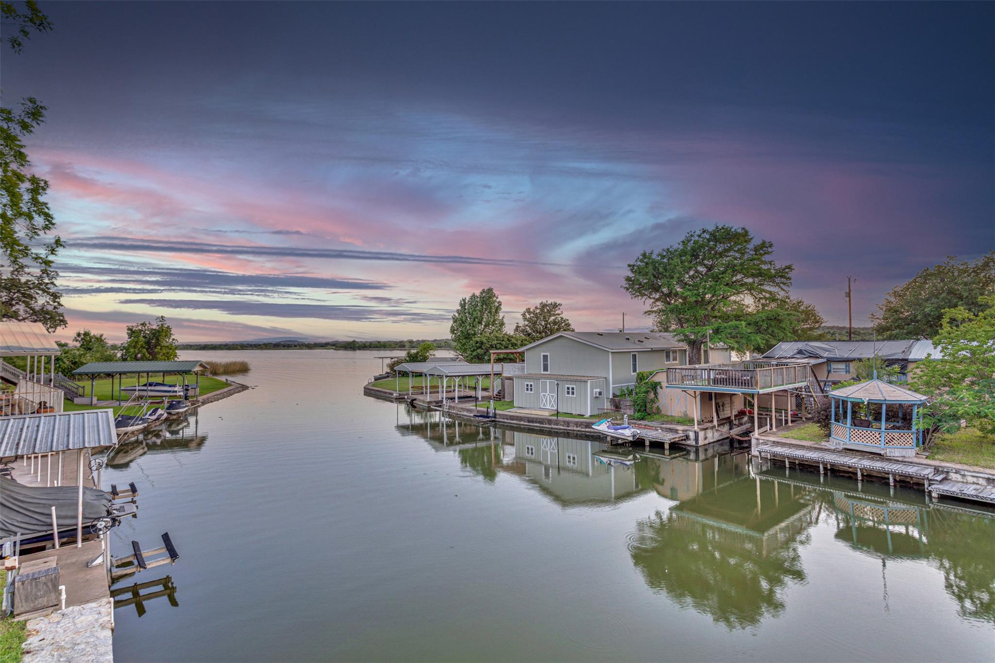 702 Liveoak Rd, Kingsland, TX 78639