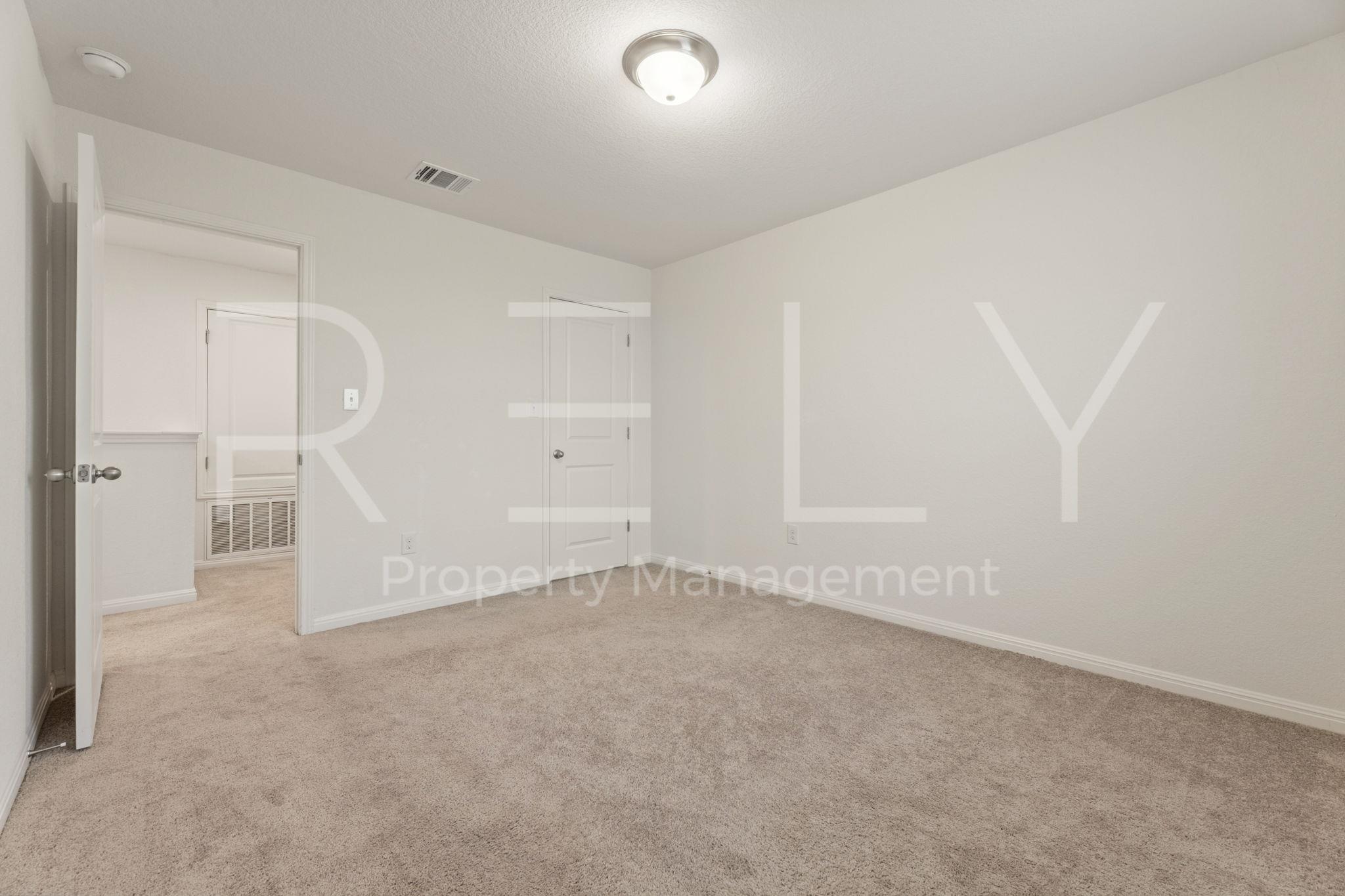 518 Woodpecker Run, Jarrell, TX 76537