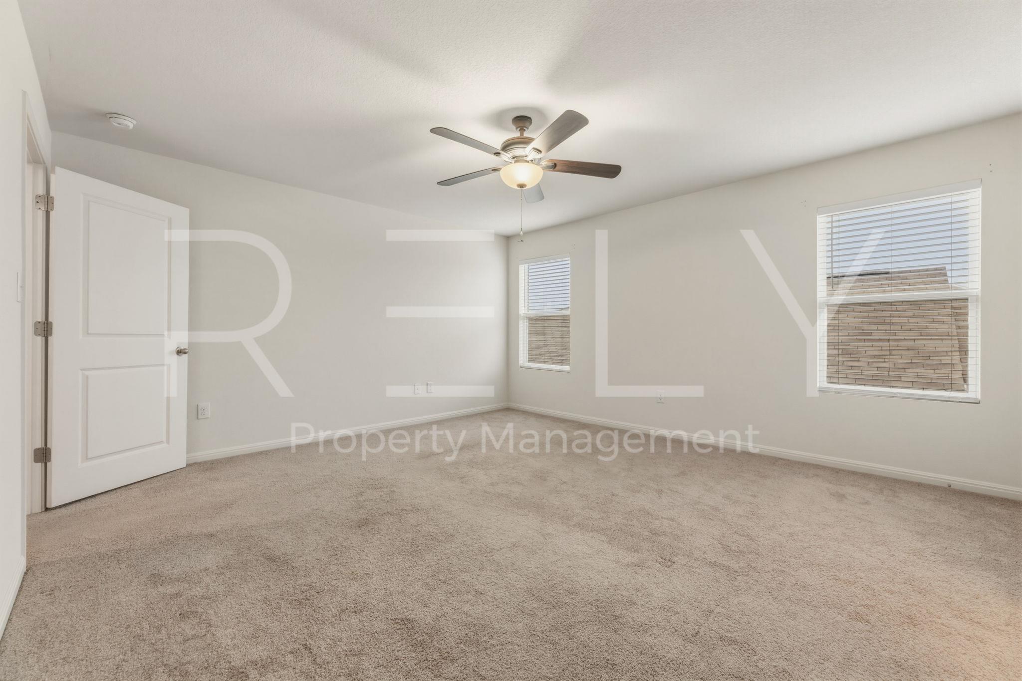 518 Woodpecker Run, Jarrell, TX 76537