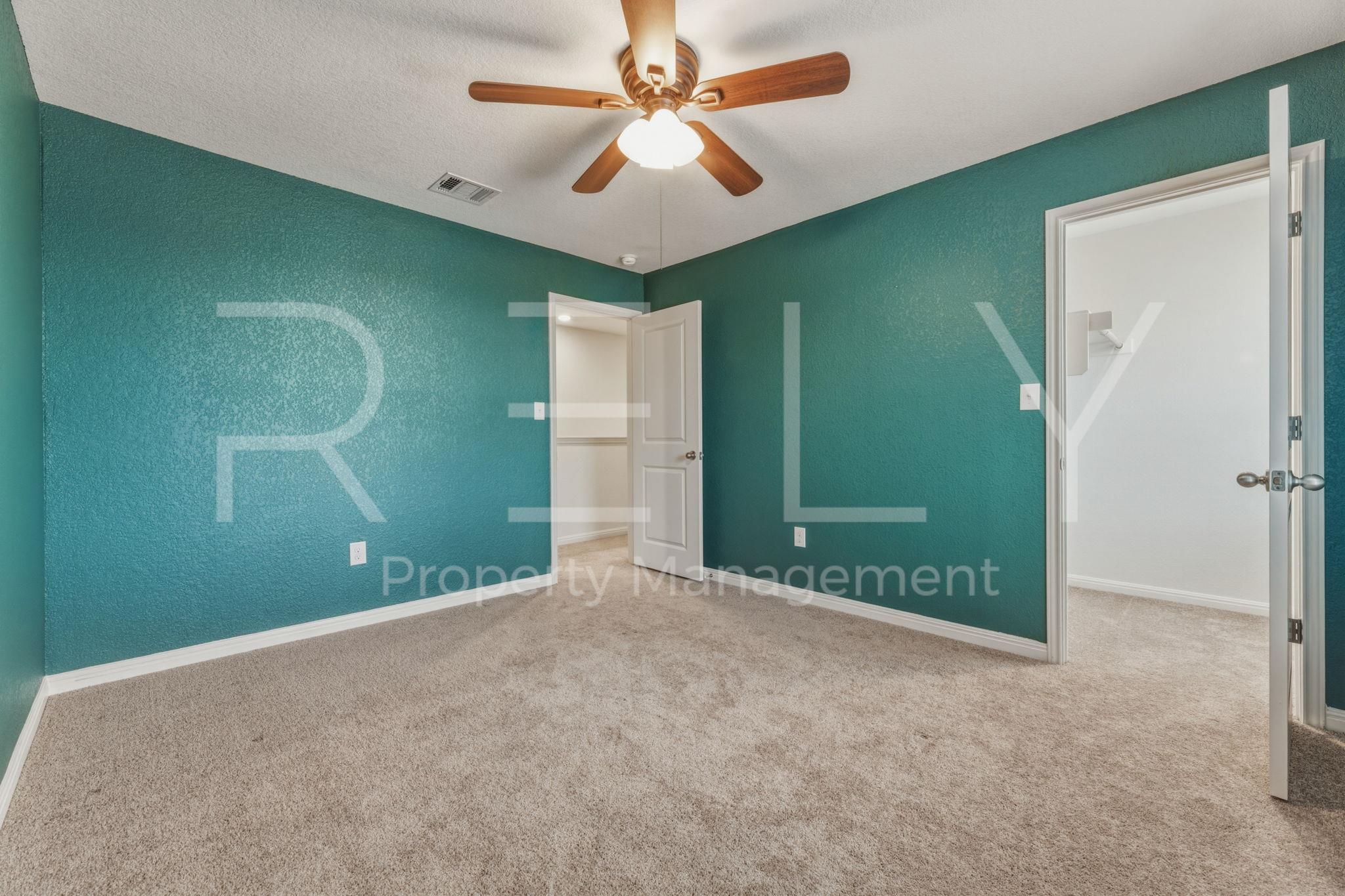 518 Woodpecker Run, Jarrell, TX 76537