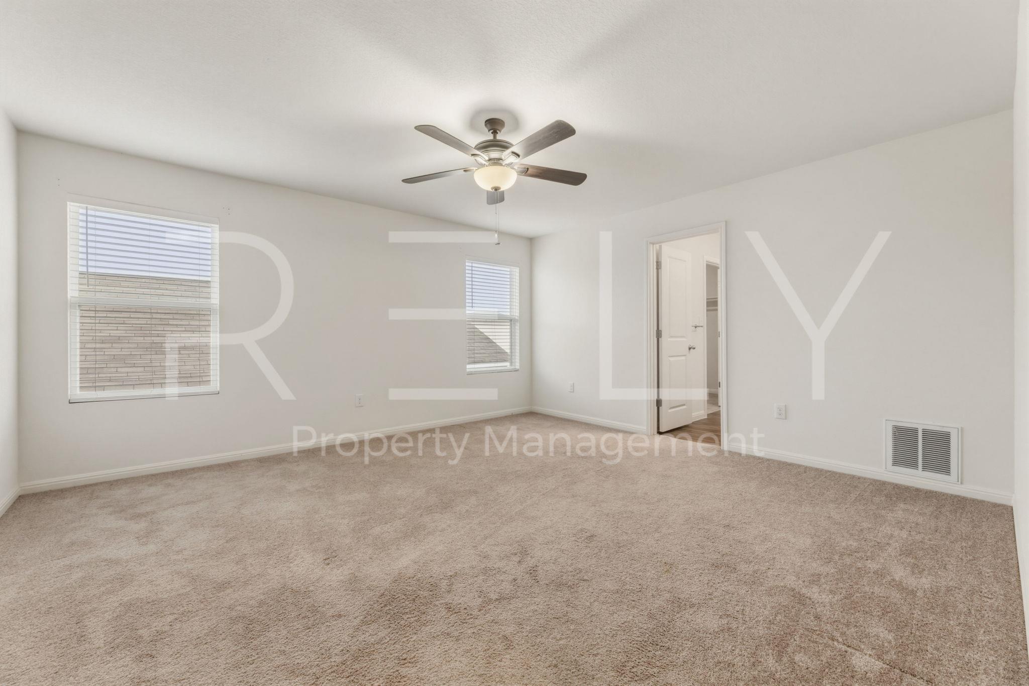 518 Woodpecker Run, Jarrell, TX 76537