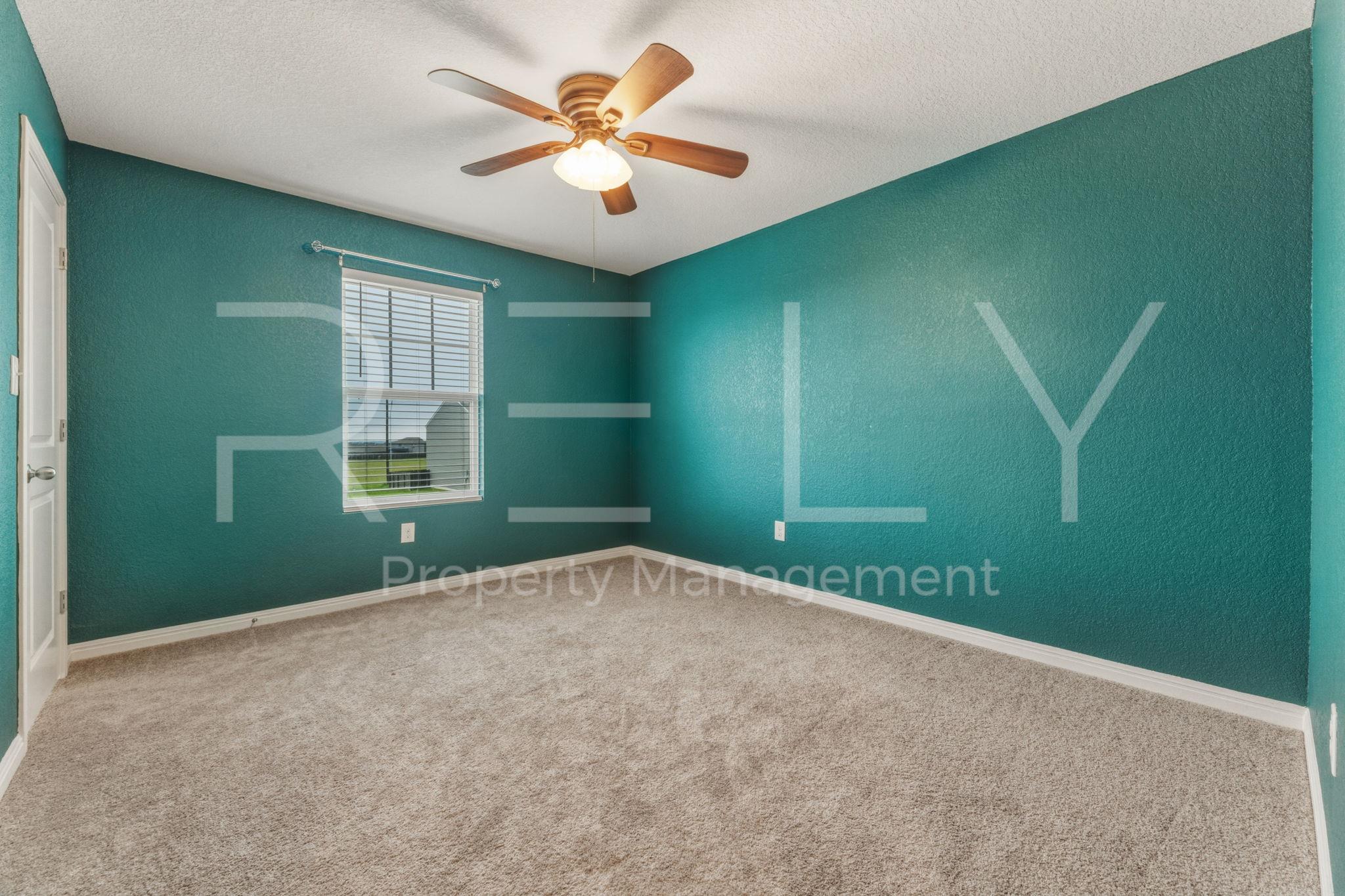 518 Woodpecker Run, Jarrell, TX 76537