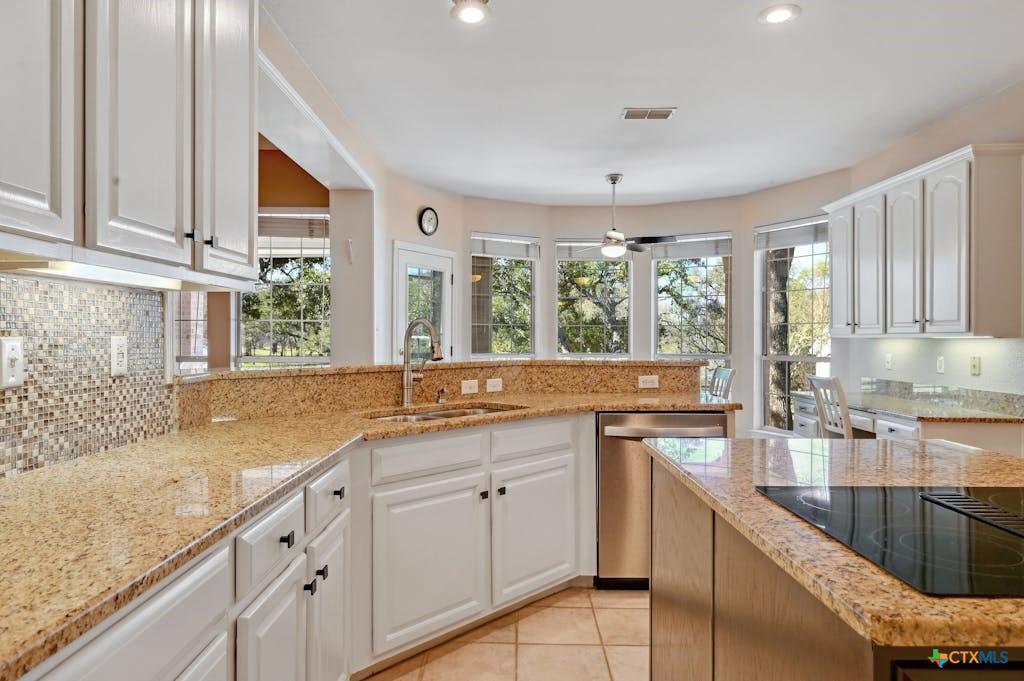 1100 Appalachian Trl, San Marcos, TX 78666