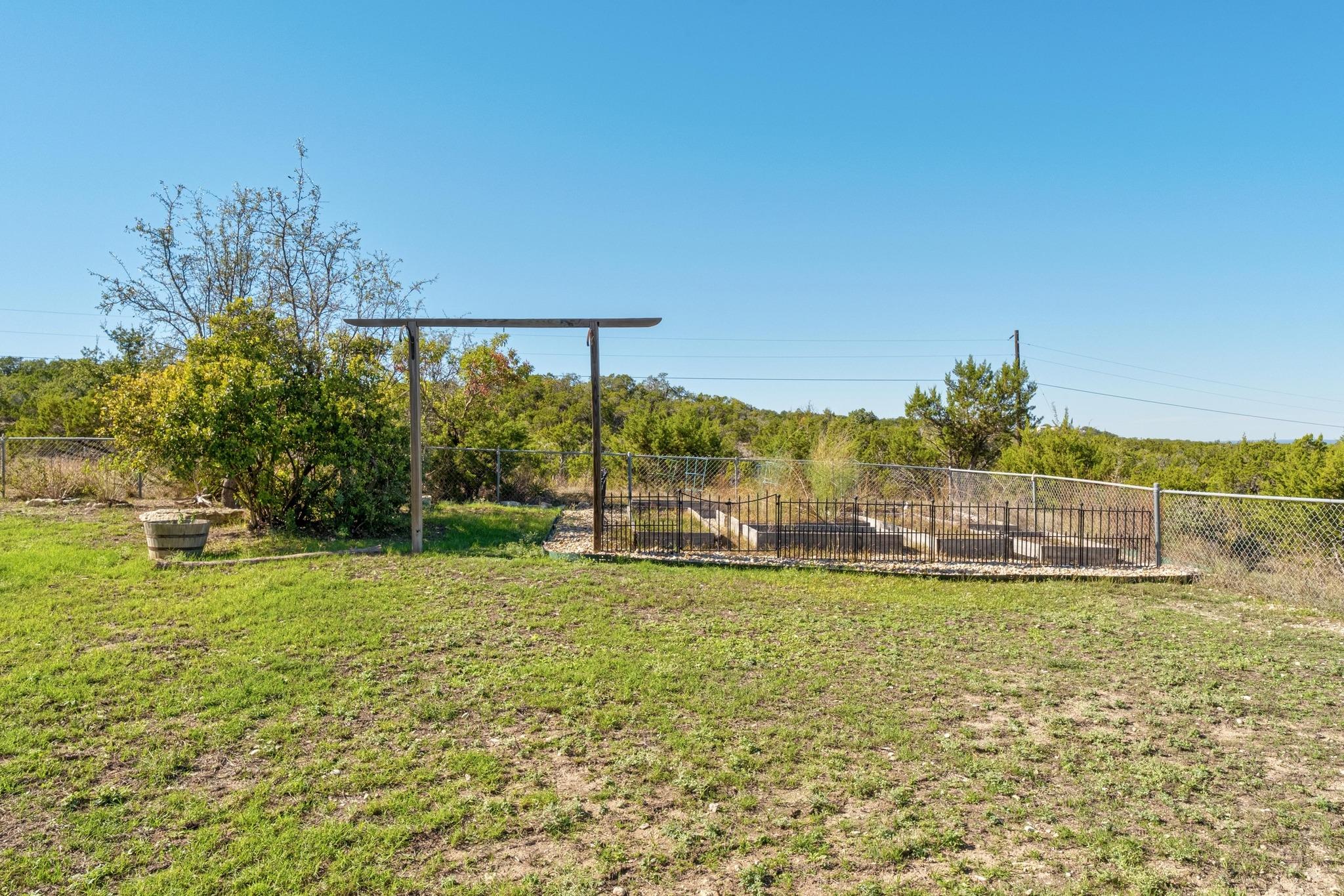 2121 Martin Rd, Dripping Springs, TX 78620