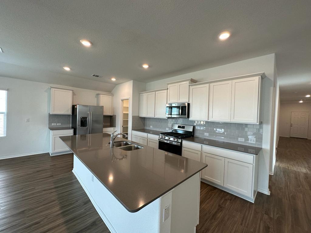 232 GOLDEN GROVE Pkwy, San Marcos, TX 78666