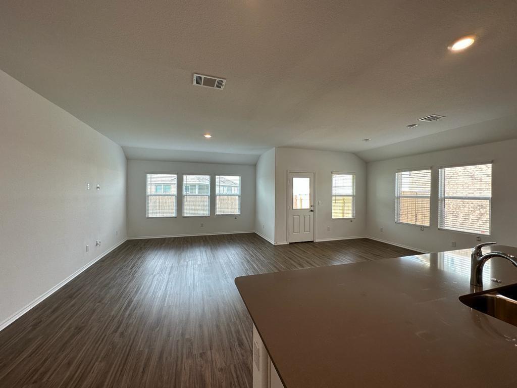 232 GOLDEN GROVE Pkwy, San Marcos, TX 78666