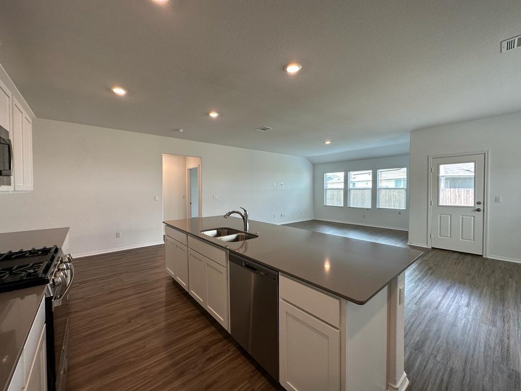 232 GOLDEN GROVE Pkwy, San Marcos, TX 78666