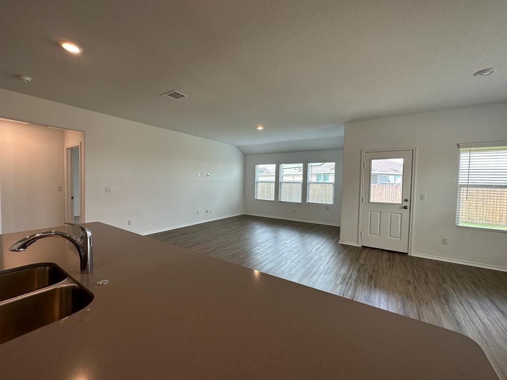 232 GOLDEN GROVE Pkwy, San Marcos, TX 78666